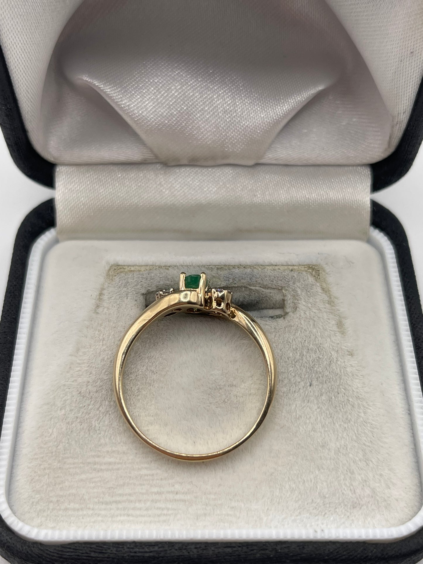 9ct gold emerald and diamond ring