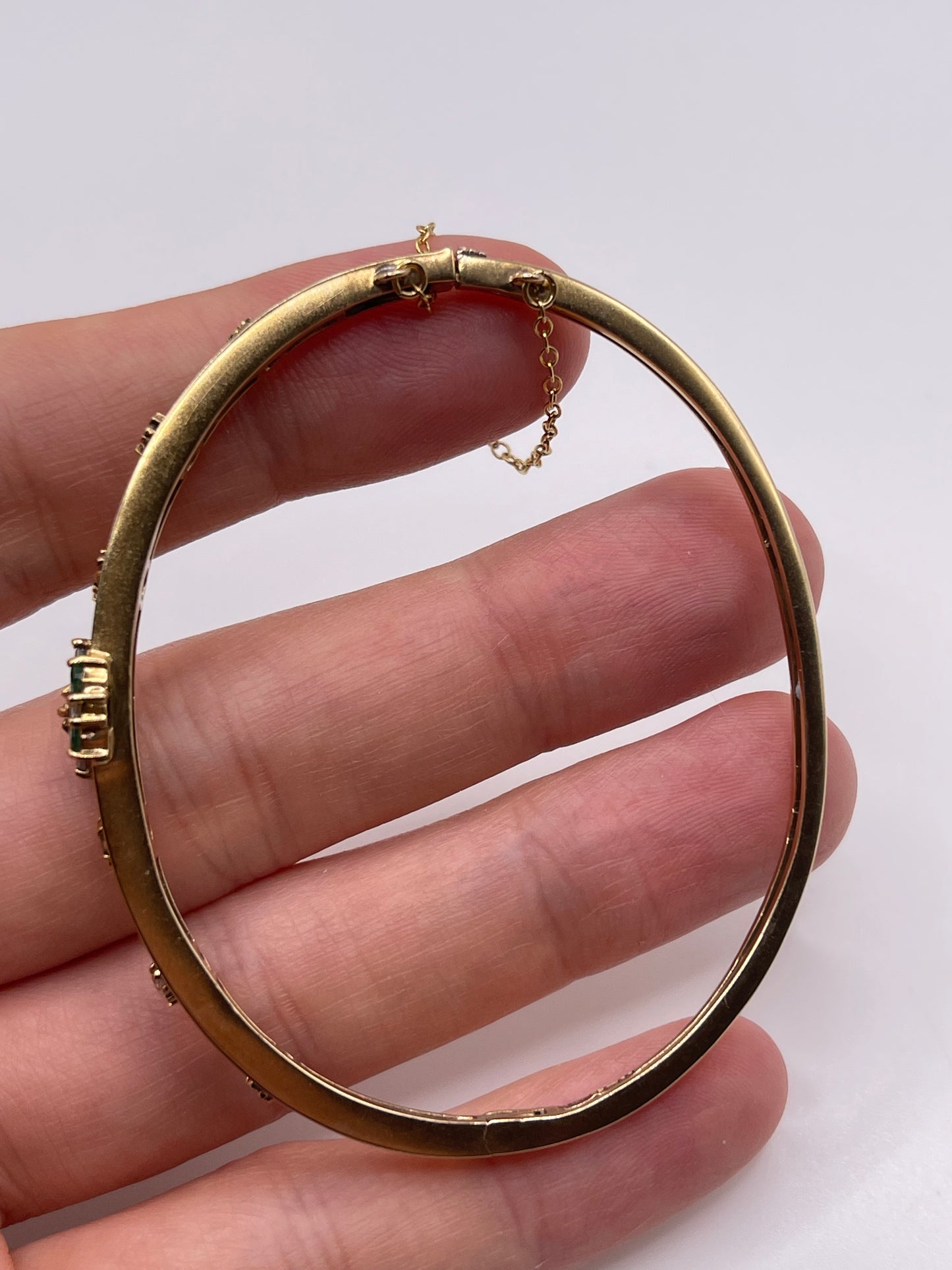9ct gold emerald and diamond bangle