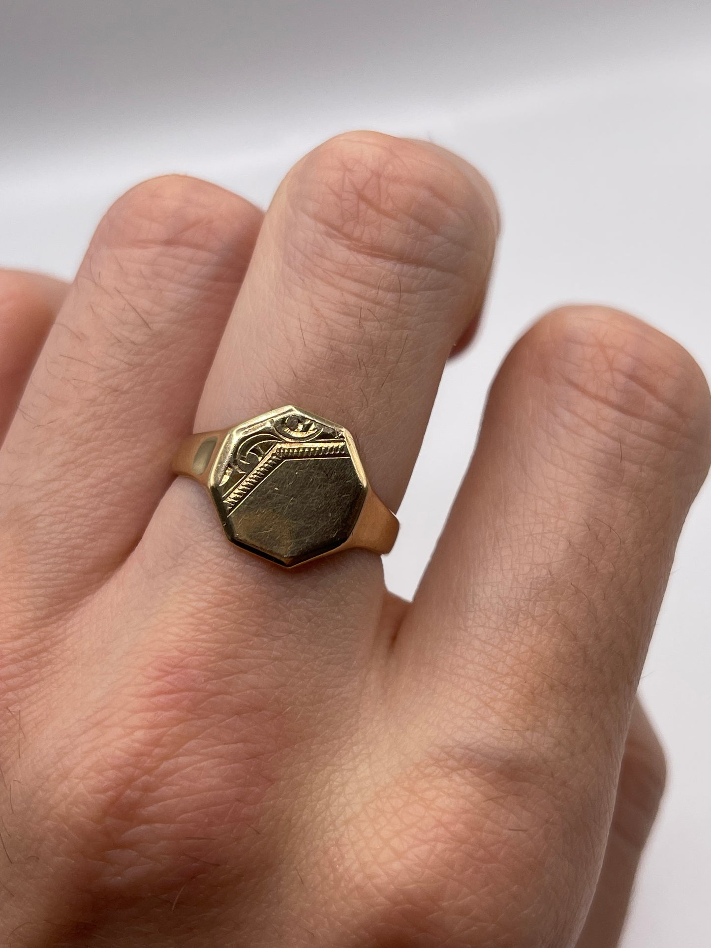 9ct gold signet ring