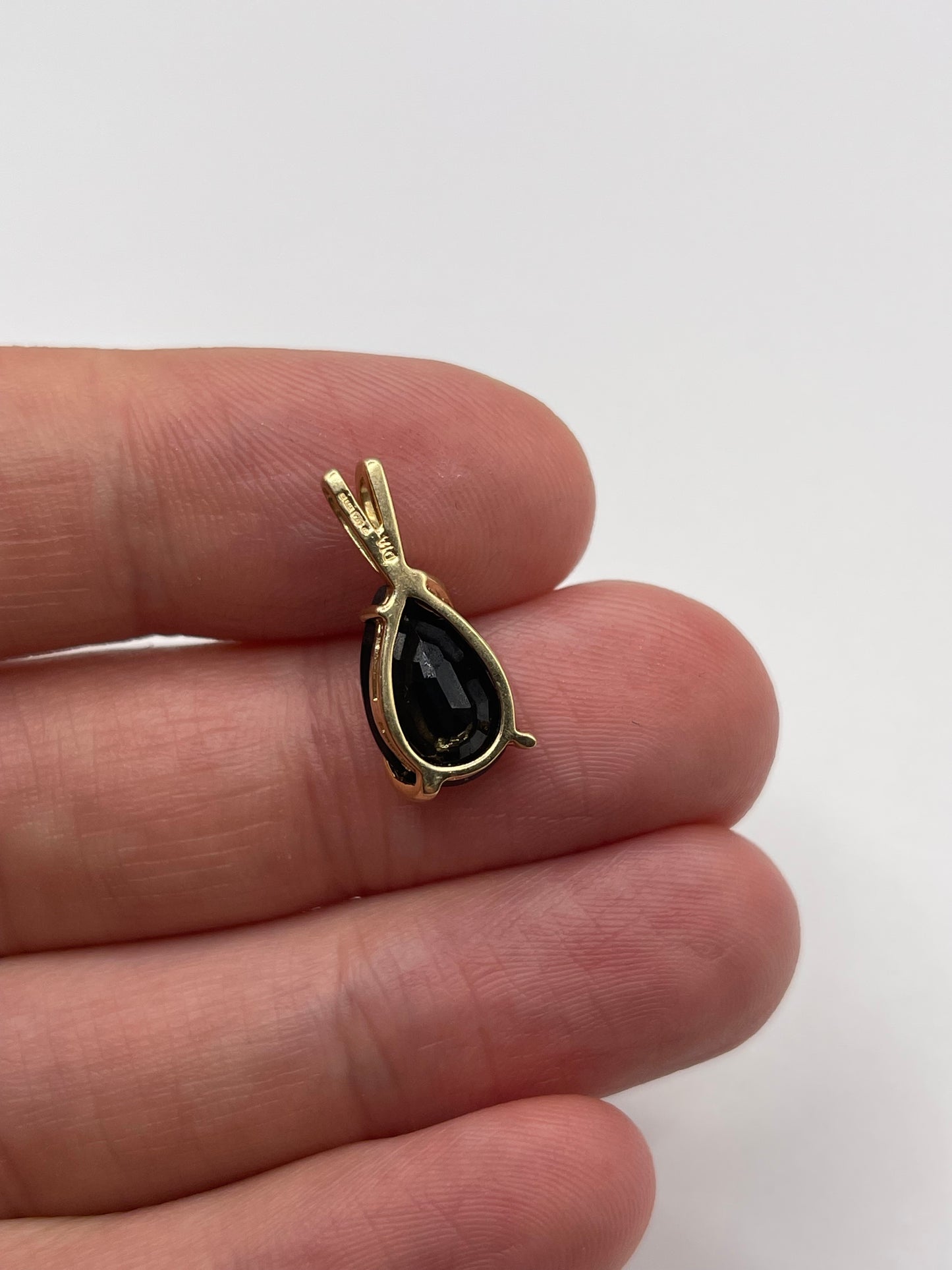 9ct gold sapphire and diamond pendant