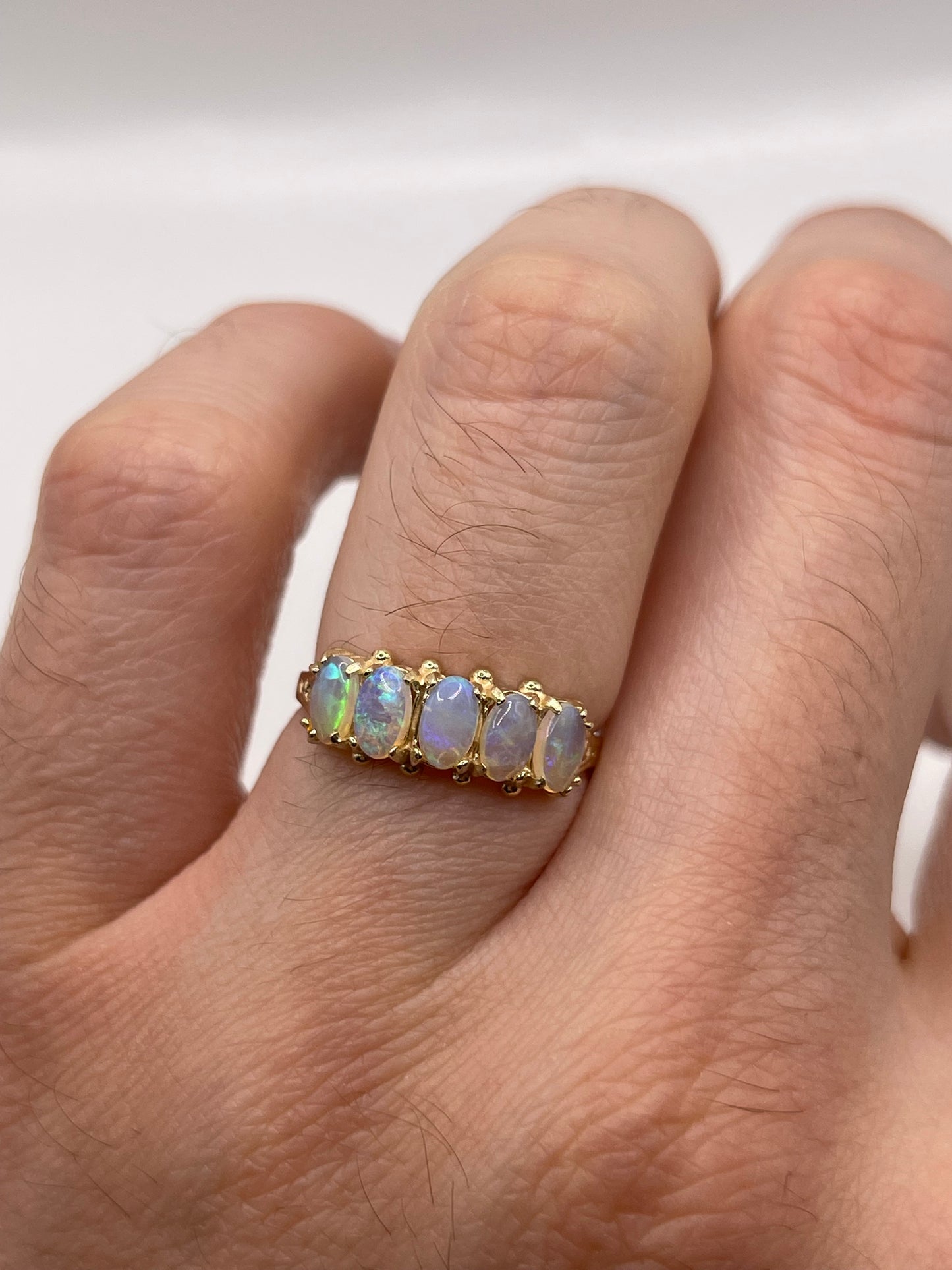 9ct gold opal ring