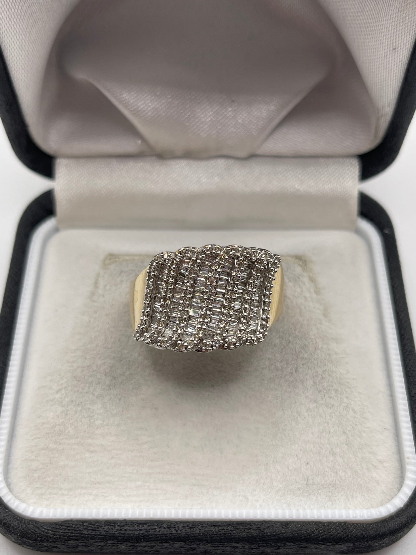 9ct gold diamond cluster ring