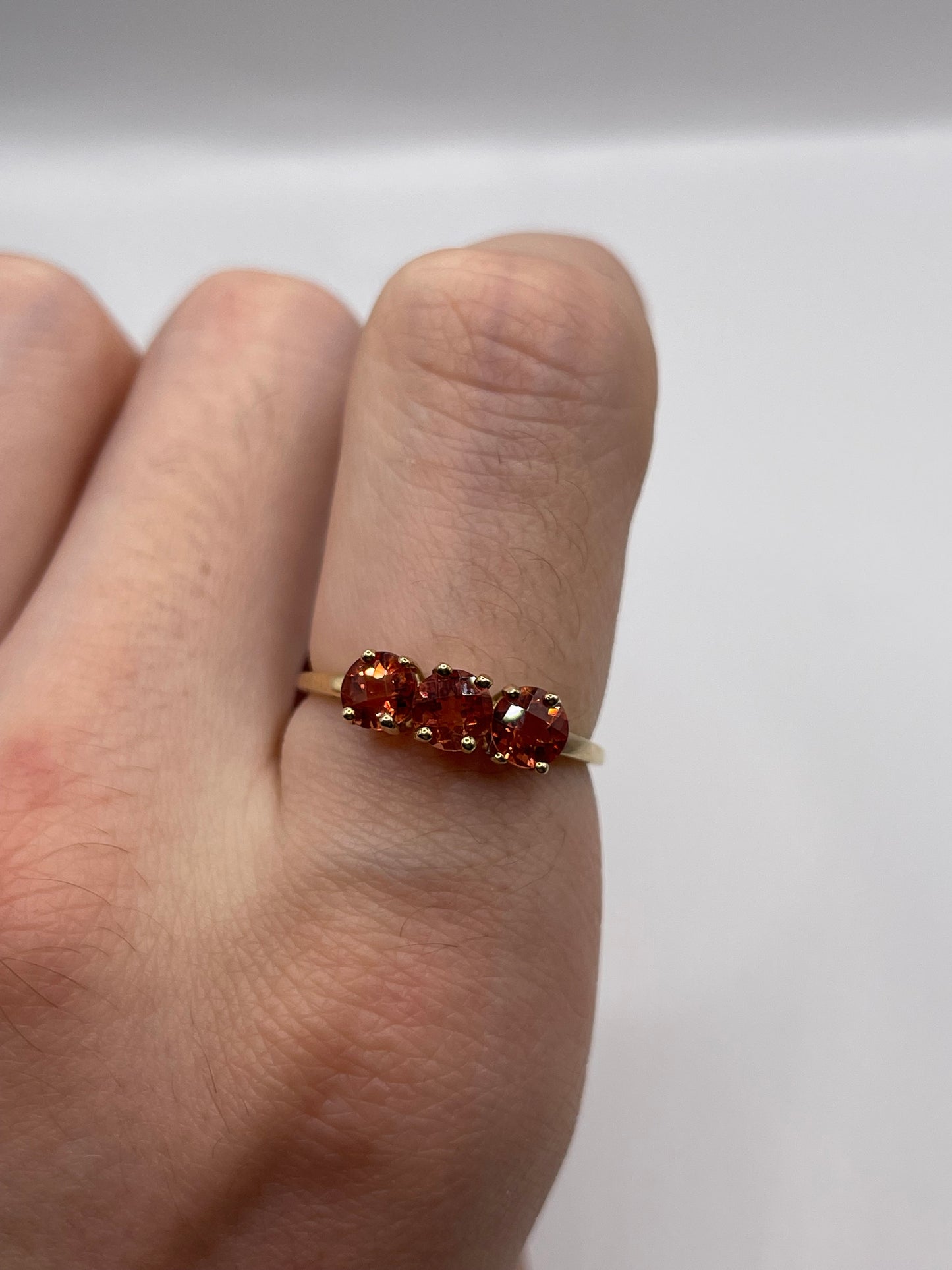 9ct gold quartz ring