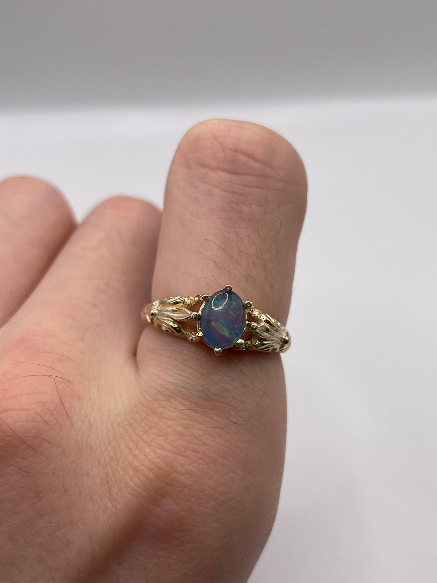 9ct gold black opal ring