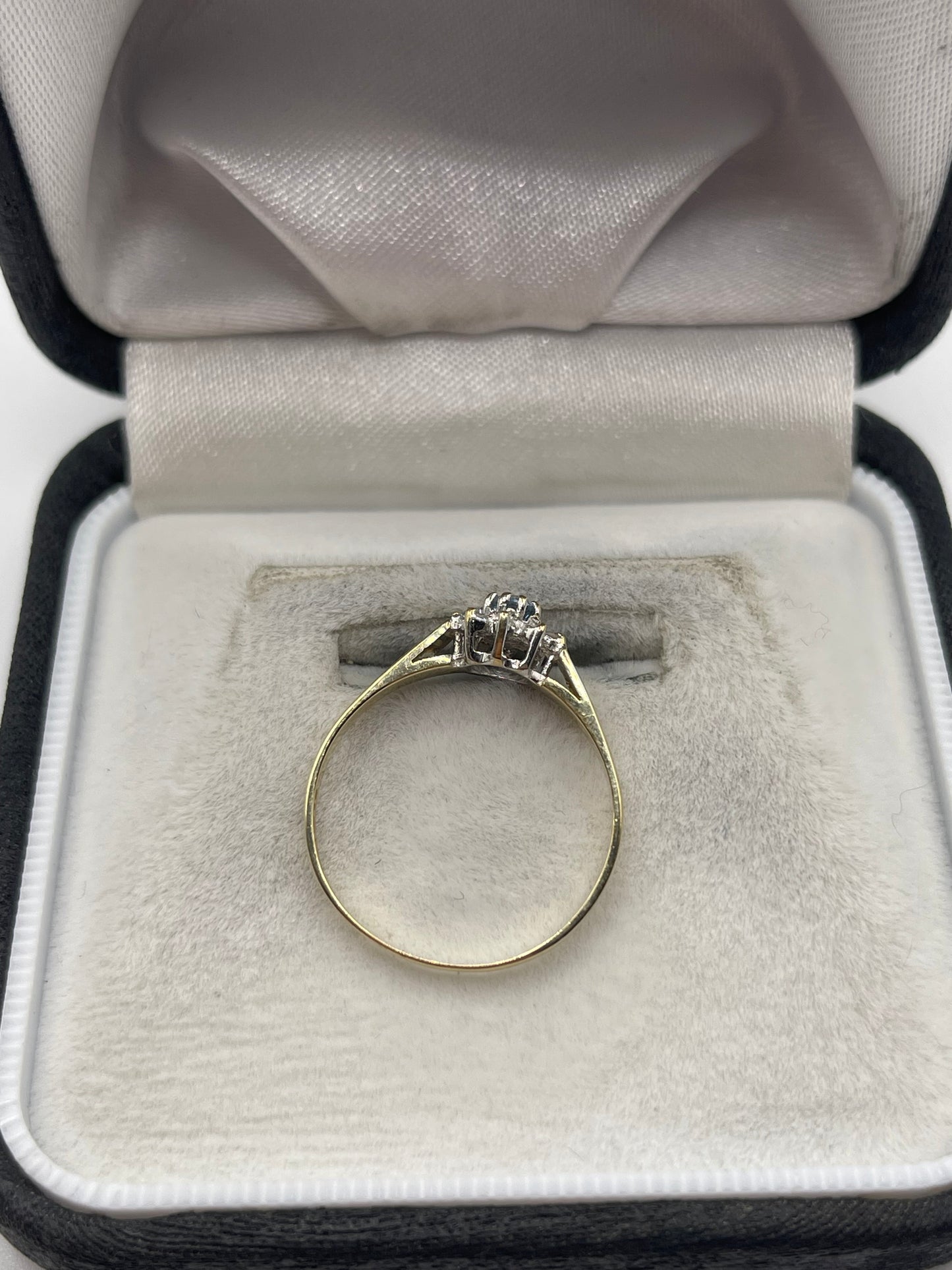 9ct gold topaz and diamond ring
