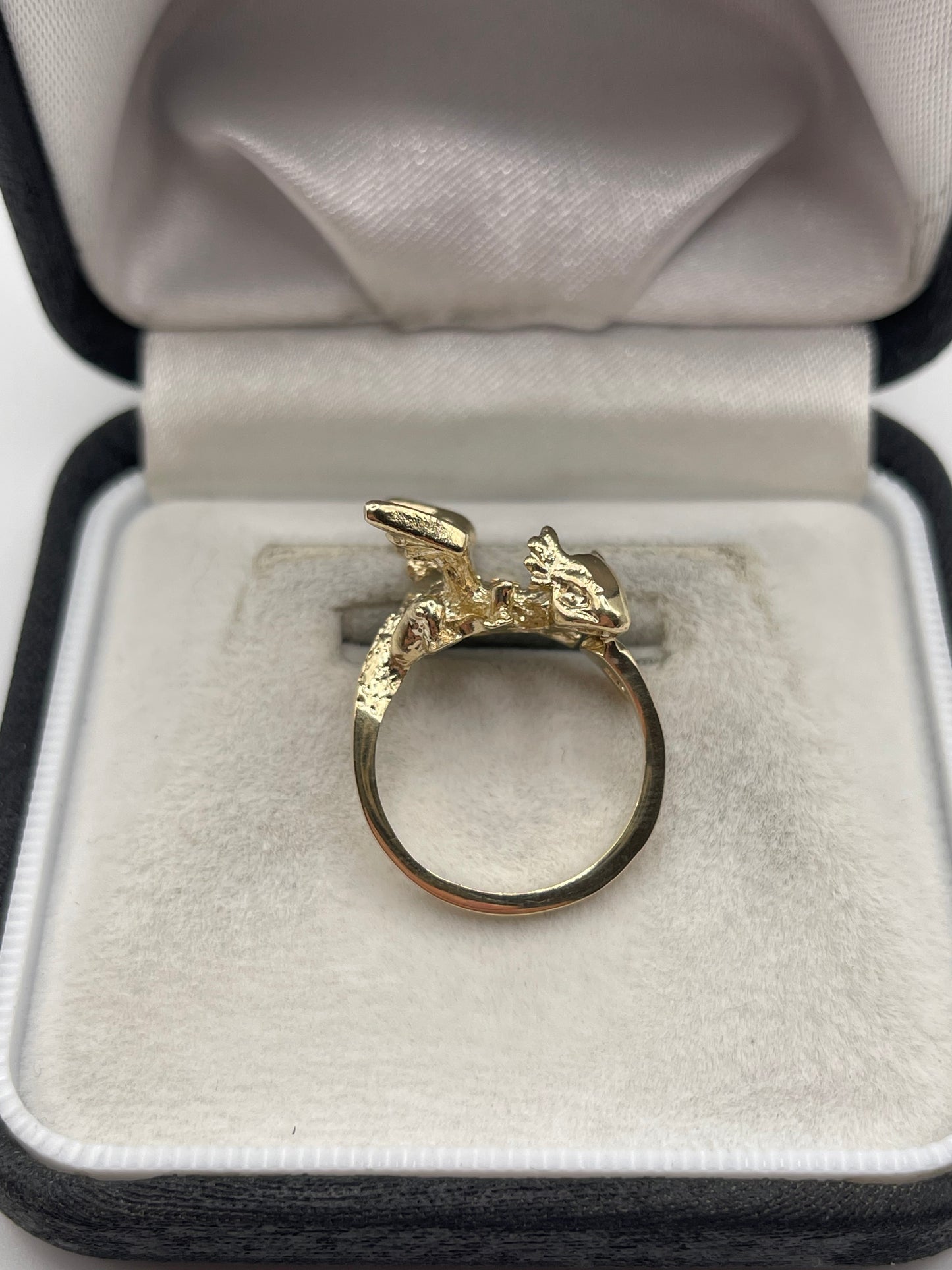 9ct gold dragon ring
