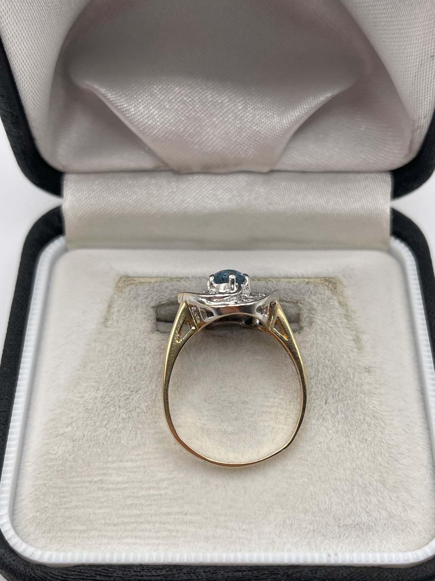 9ct gold topaz and diamond ring