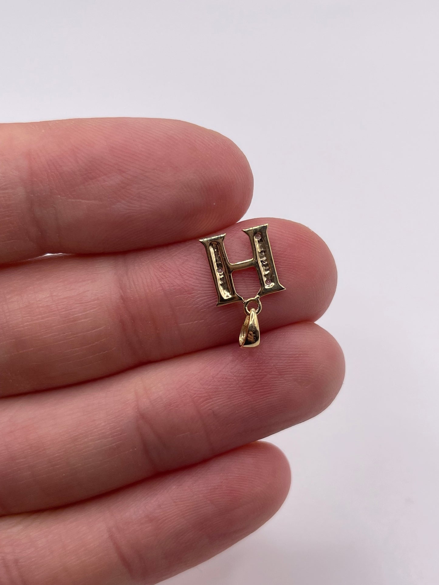 9ct gold diamond initial H pendant