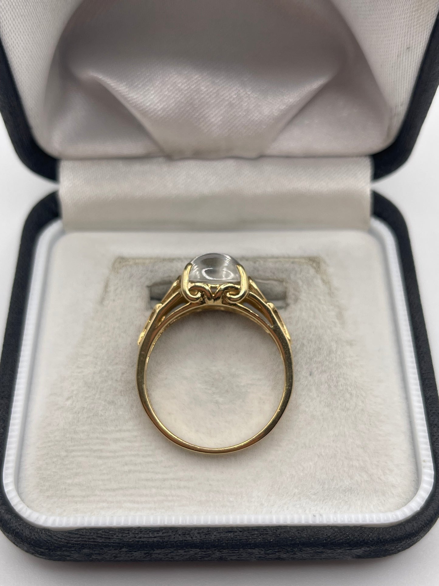 9ct gold rock Crystal ring