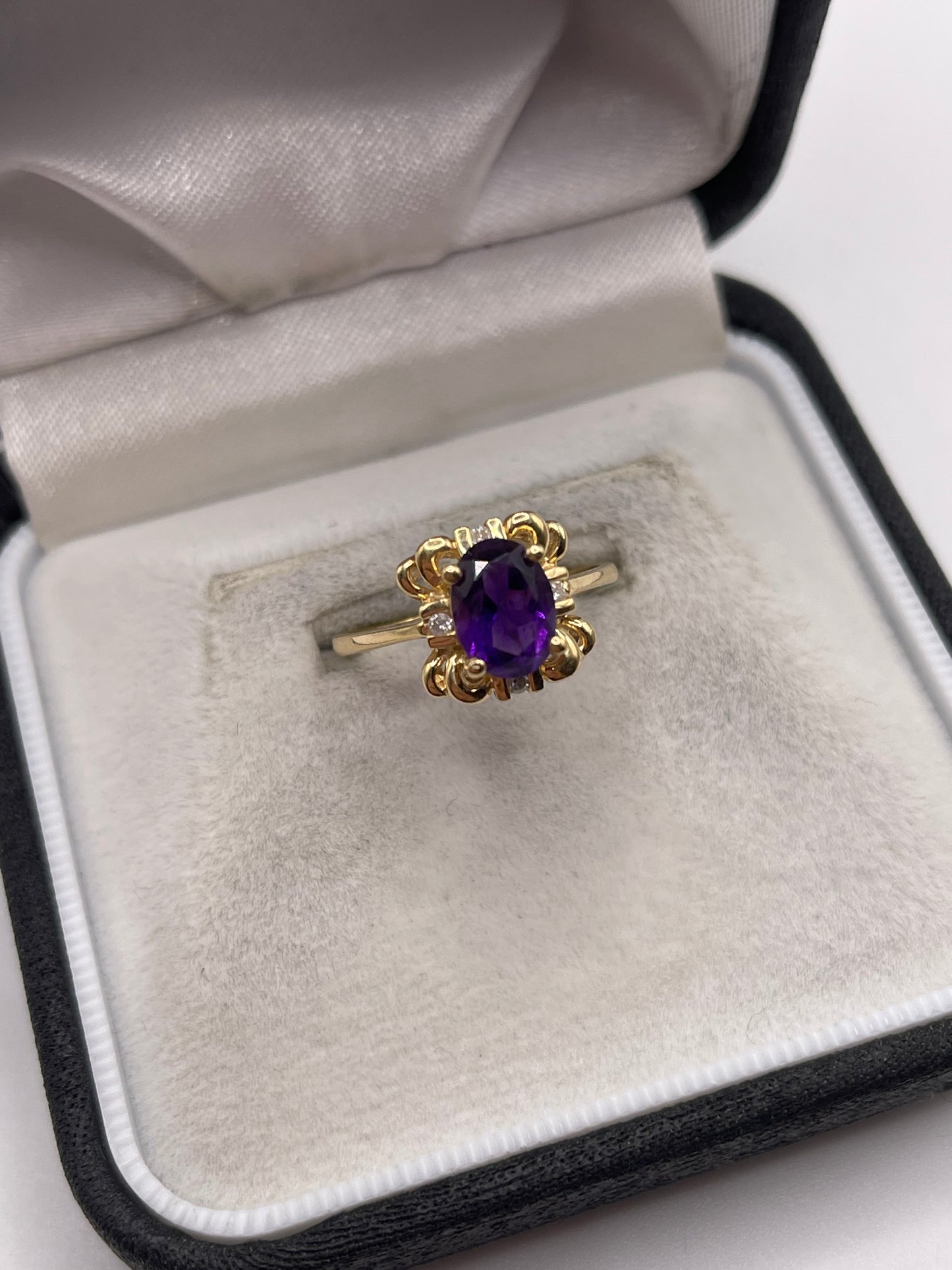 14ct gold amethyst and diamond ring