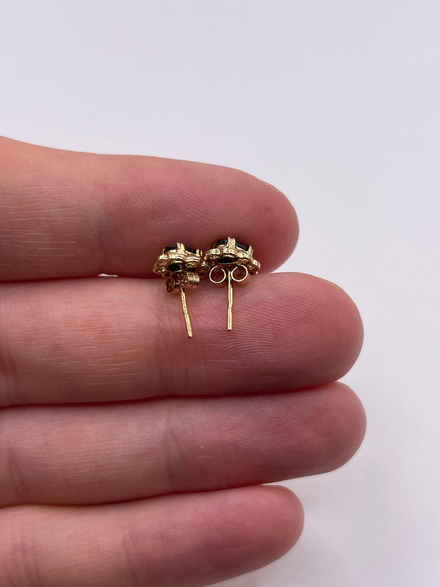 9ct gold sapphire earrings