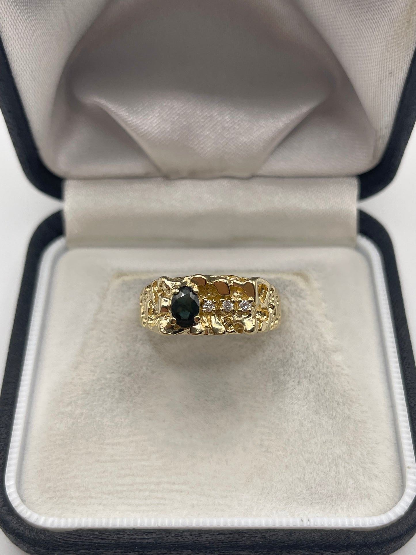 9ct gold sapphire and diamond ring