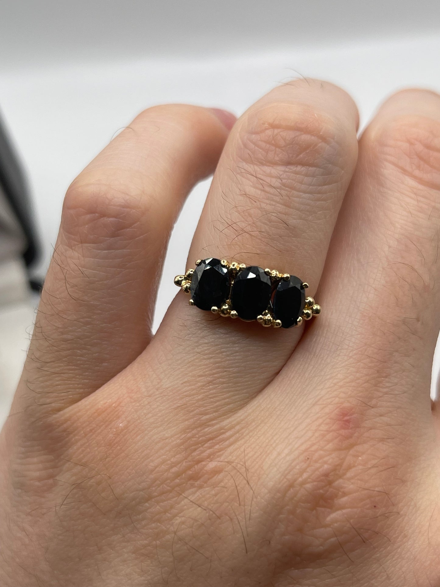 9ct gold sapphire ring