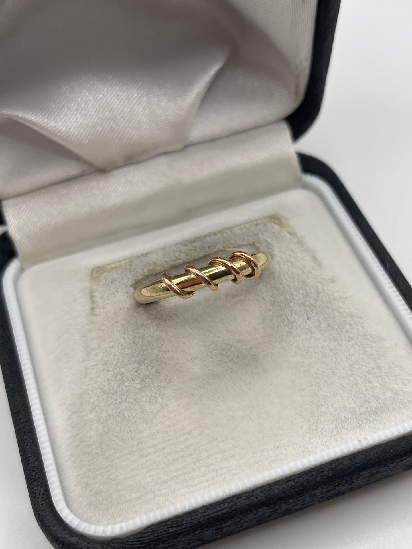 9ct gold two tone band