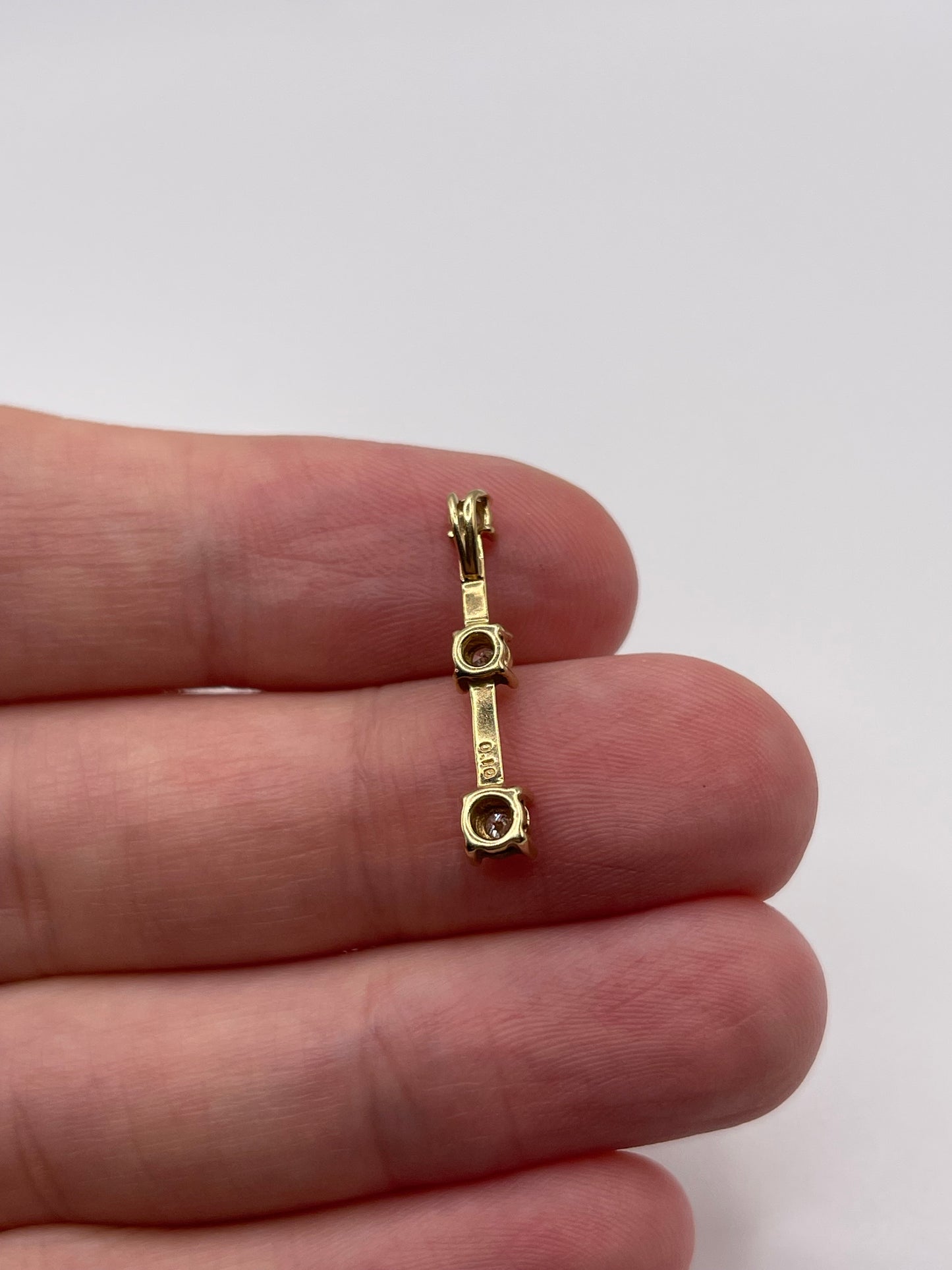 9ct gold diamond pendant