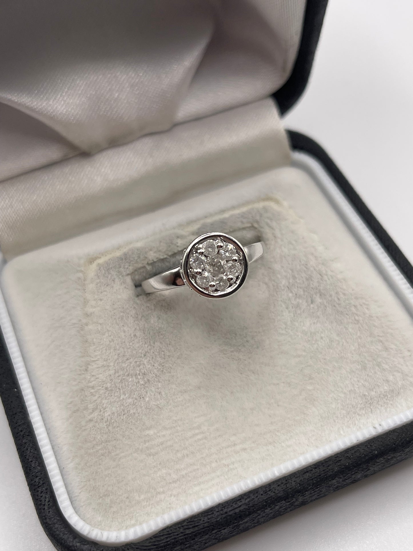 9ct white gold diamond cluster ring
