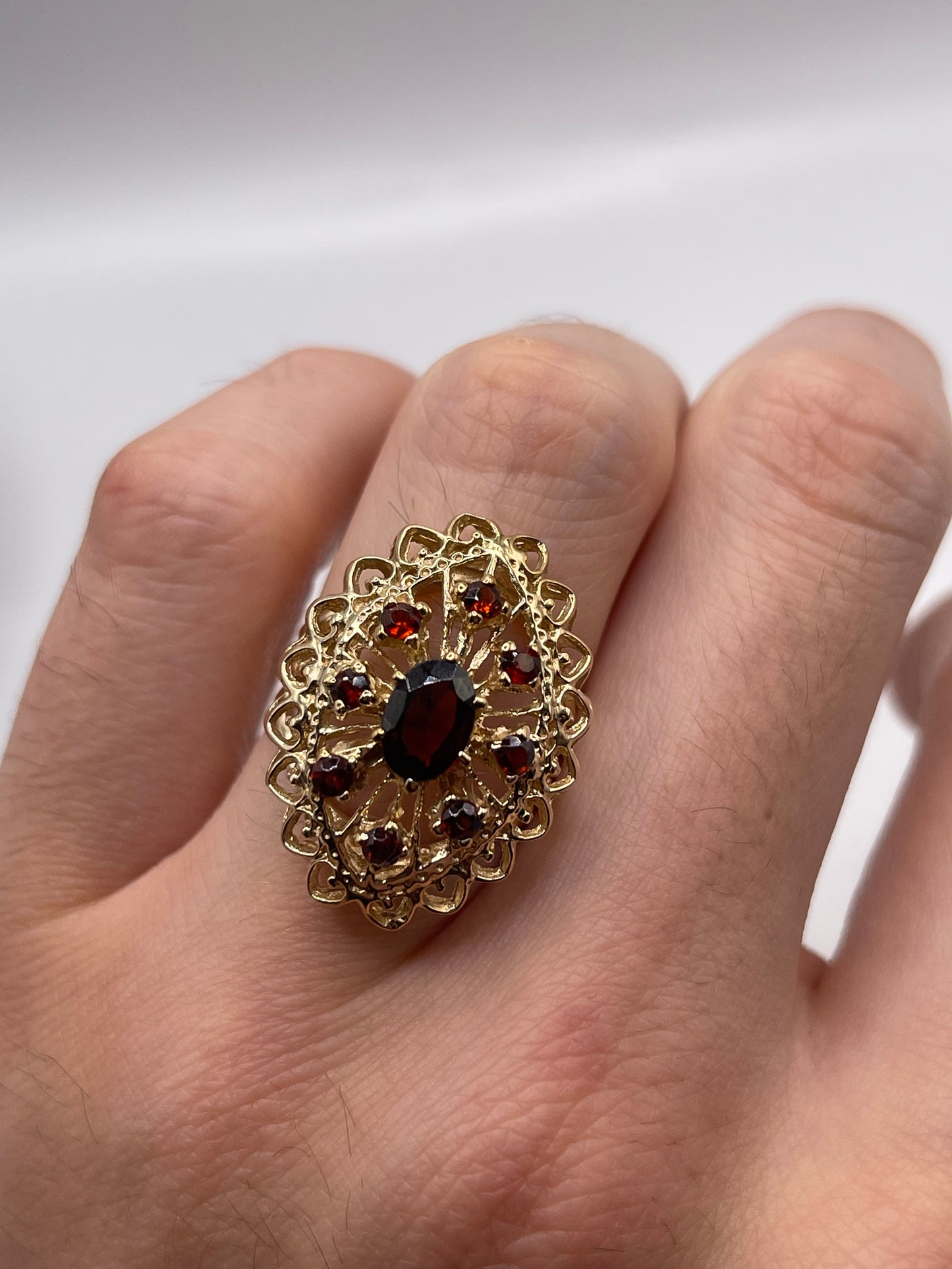 9ct gold garnet cluster ring