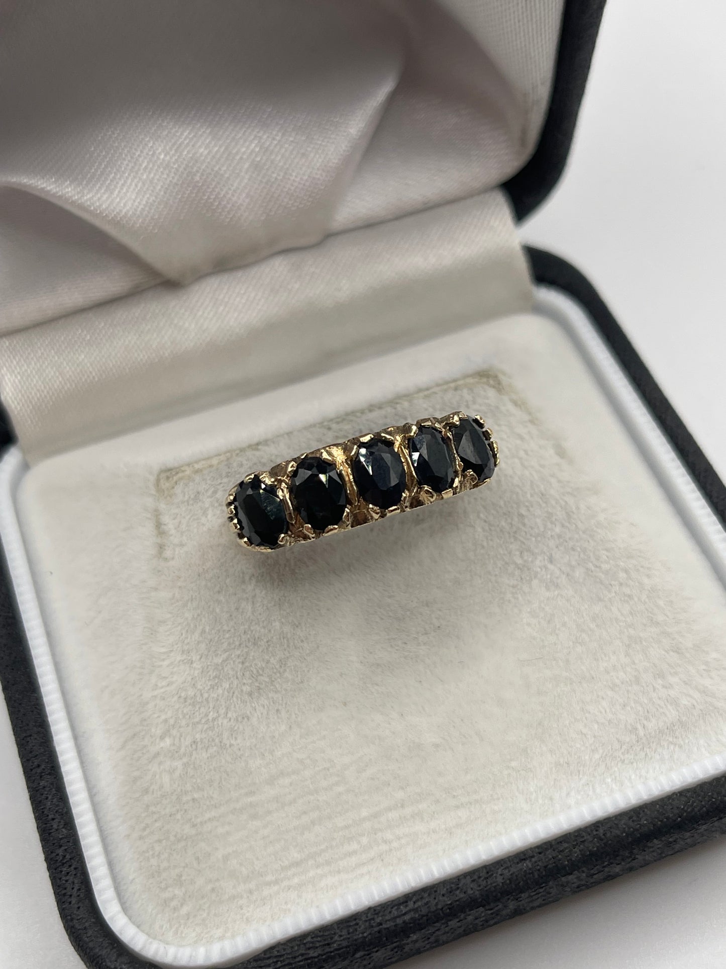 9ct gold sapphire ring