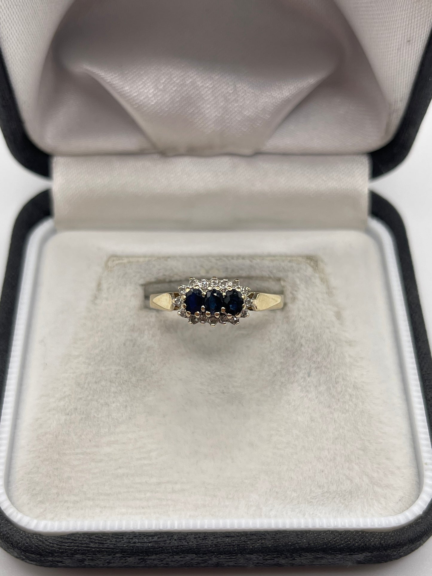 9ct gold sapphire and diamond ring