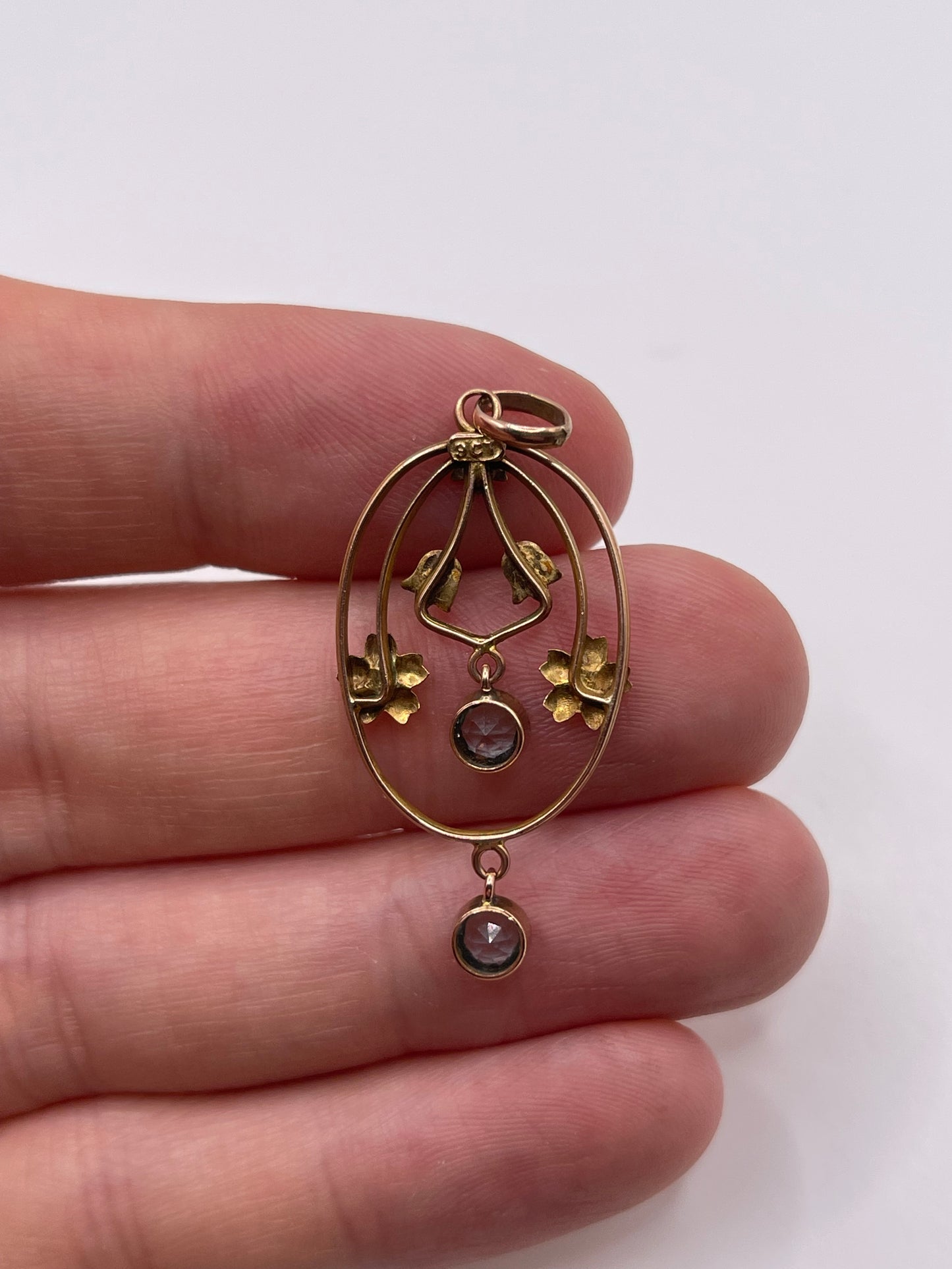 9ct gold paste and pearl pendant