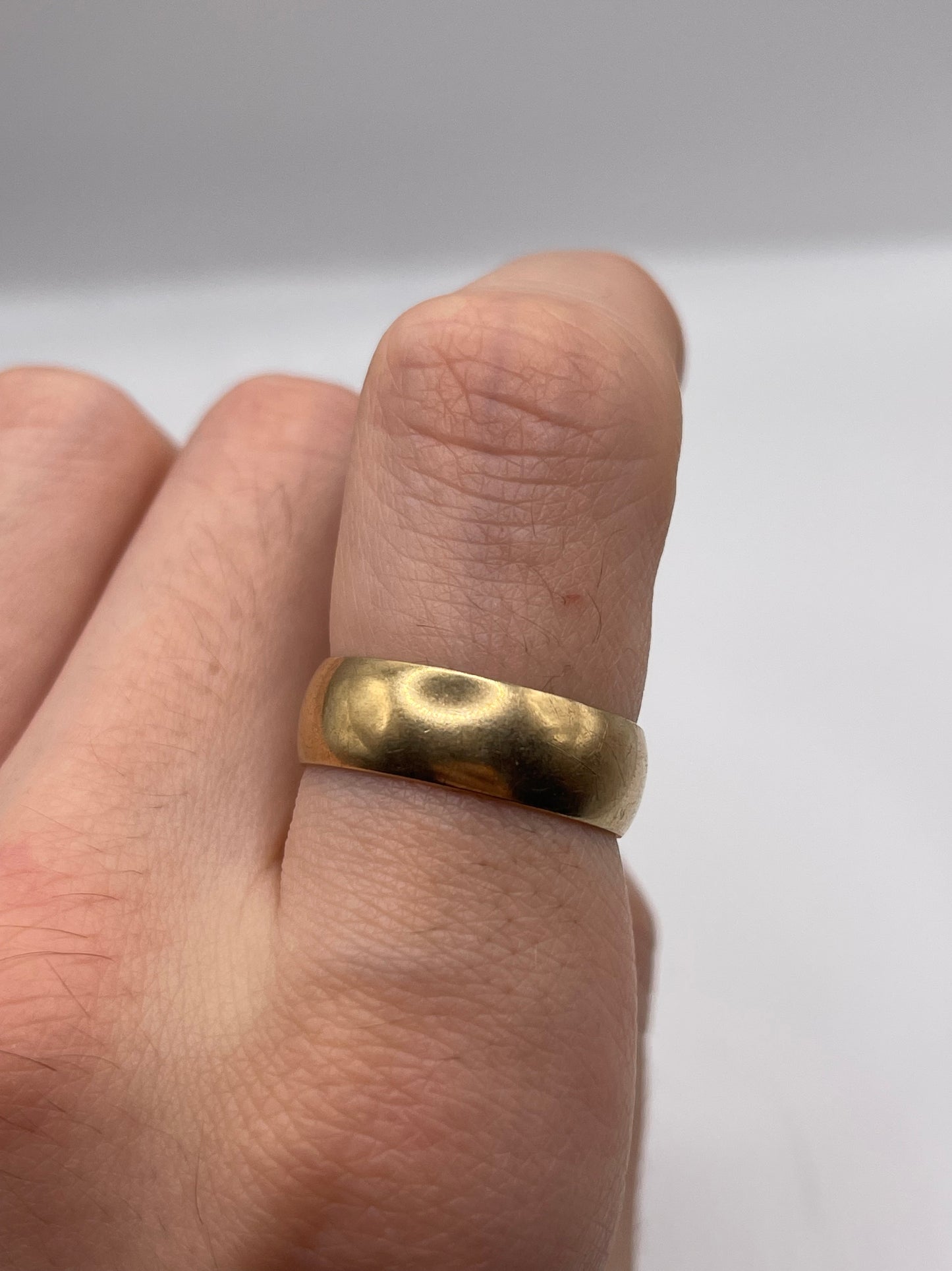 9ct gold band