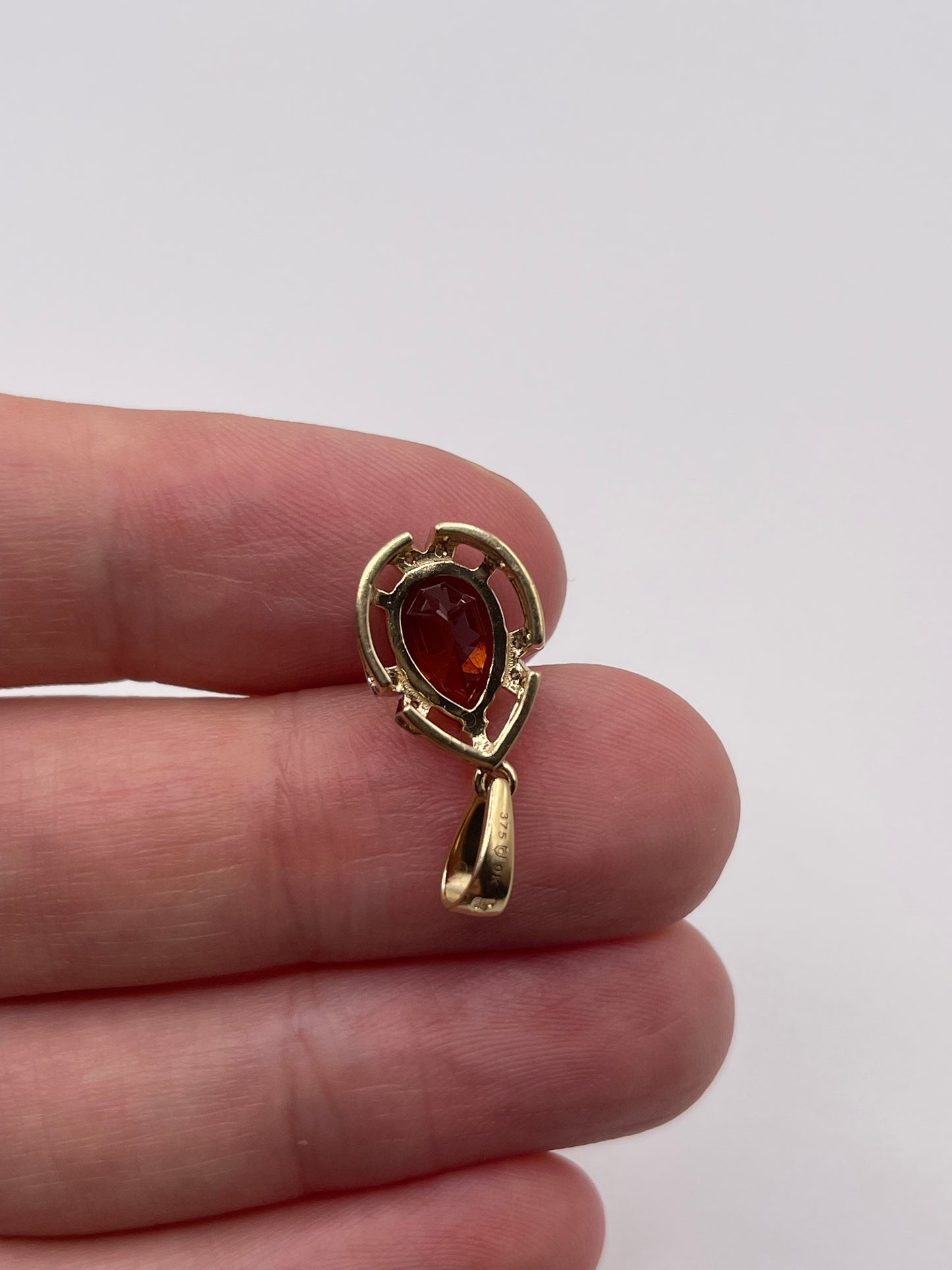 9ct gold citrine and diamond pendant