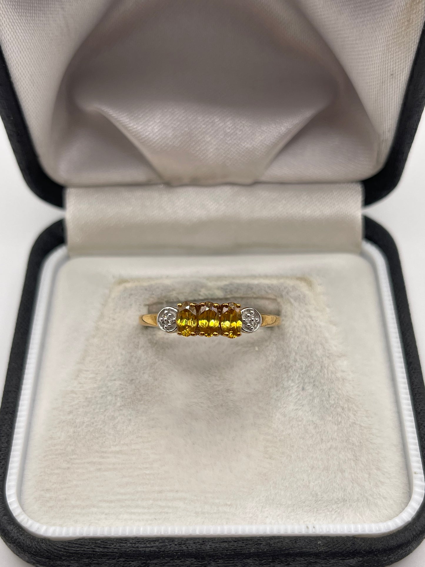 9ct gold sphene and diamond ring