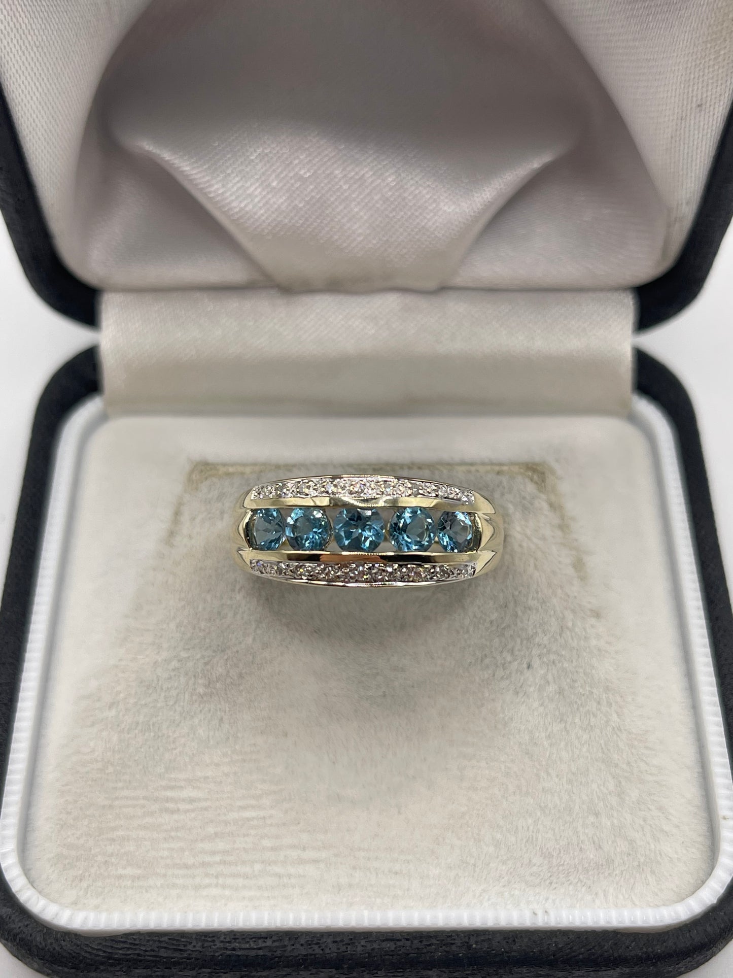 9ct gold topaz and diamond ring