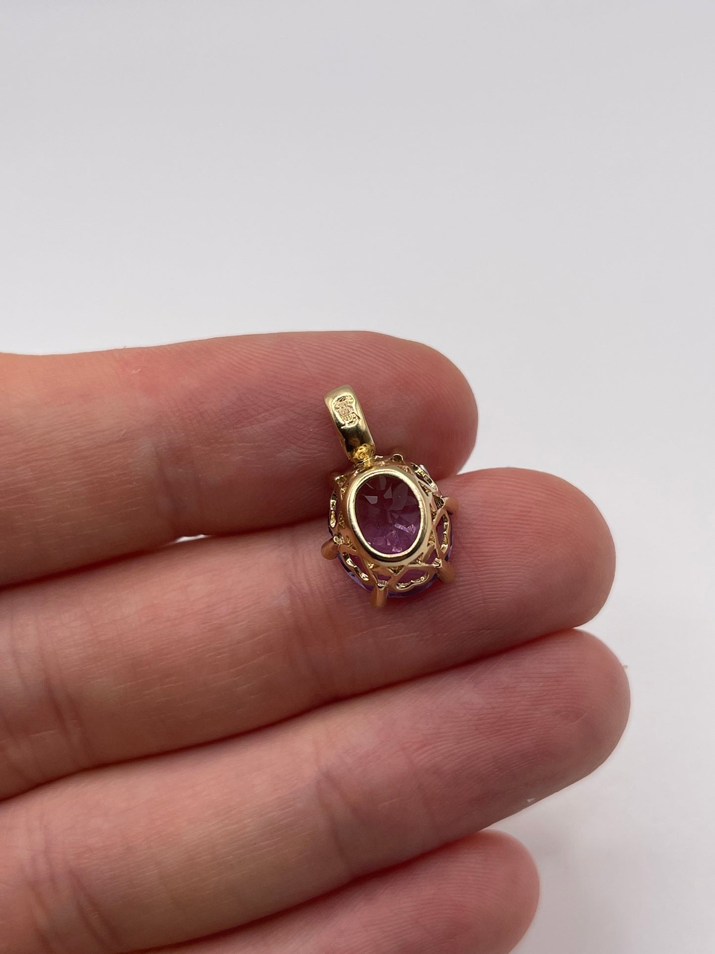 9ct gold amethyst and diamond pendant