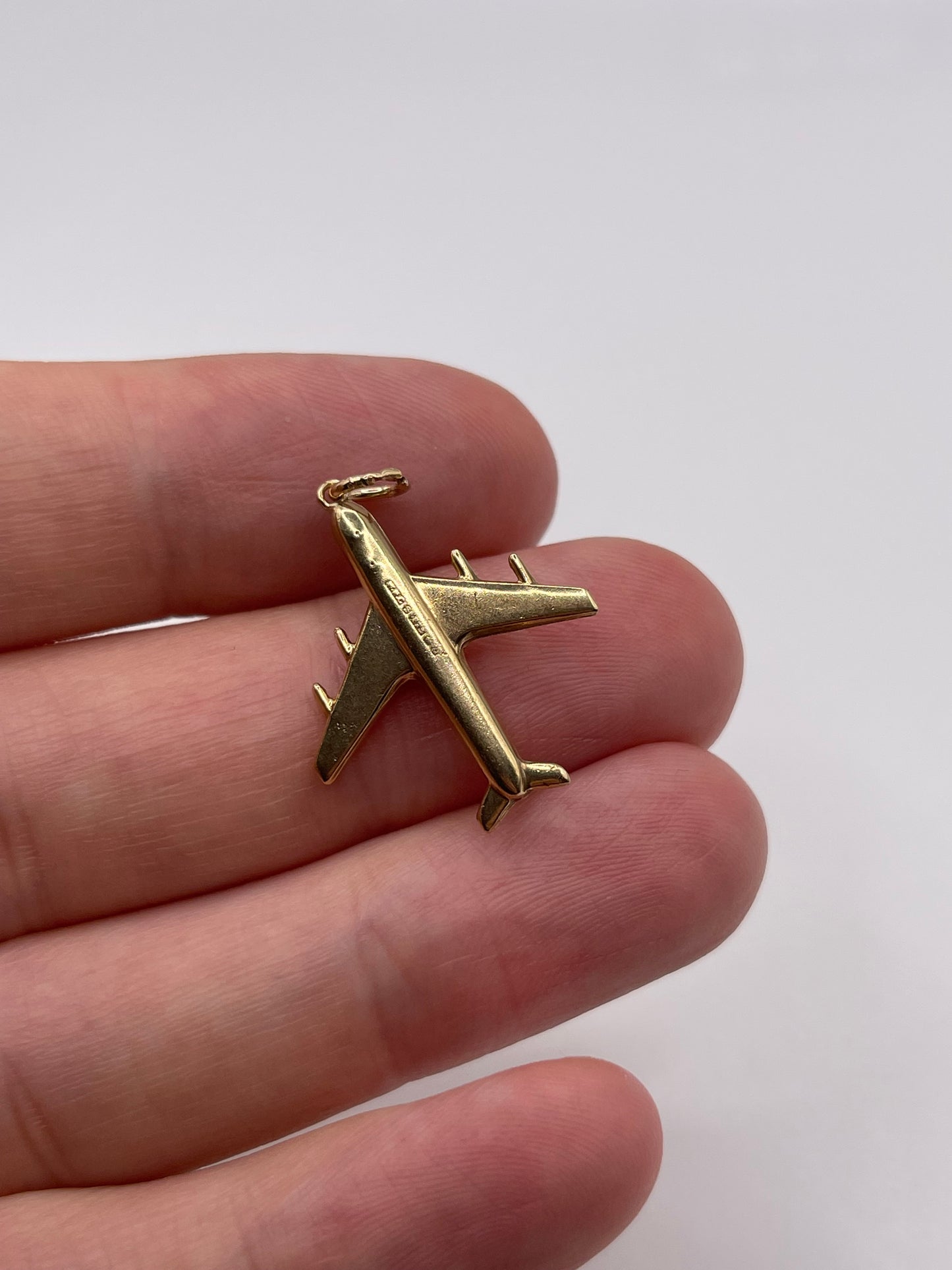 9ct gold aeroplane charm
