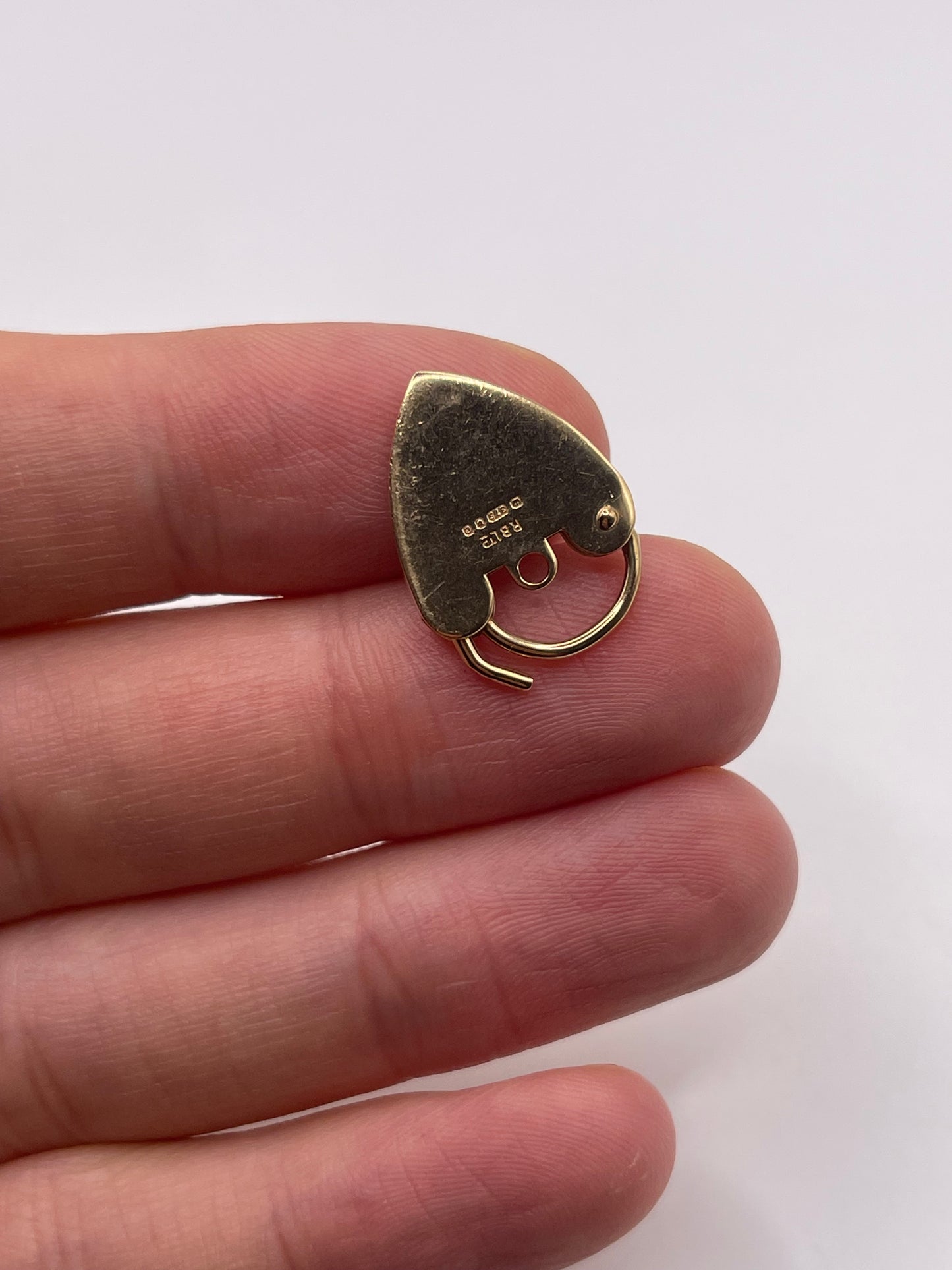 9ct gold padlock 5