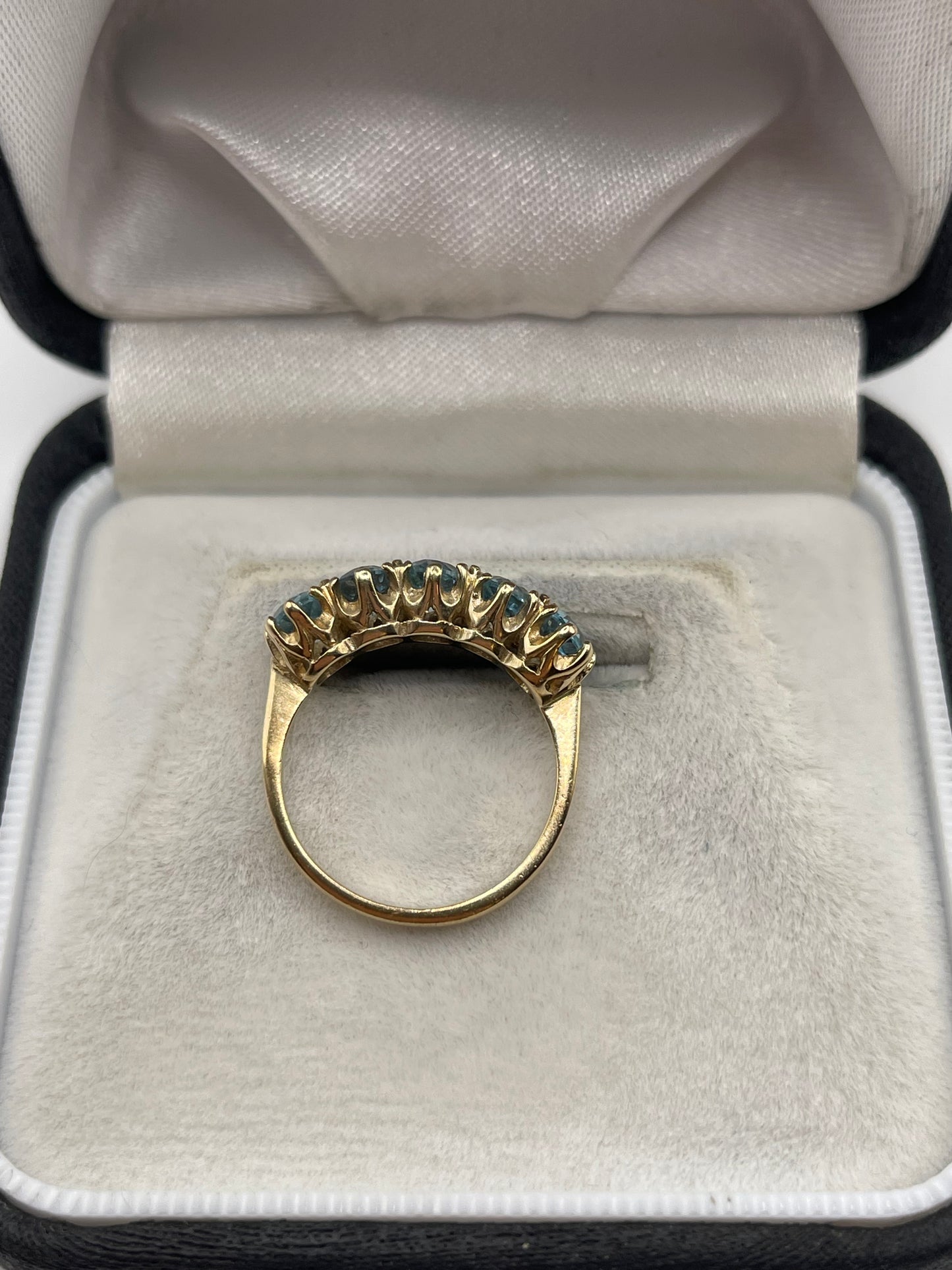 9ct gold topaz ring
