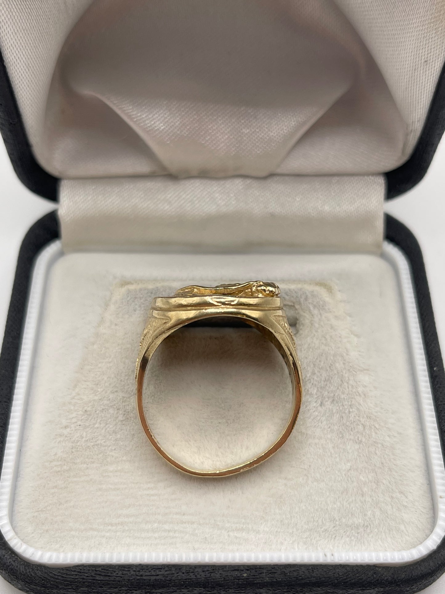 9ct gold horseshoe ring