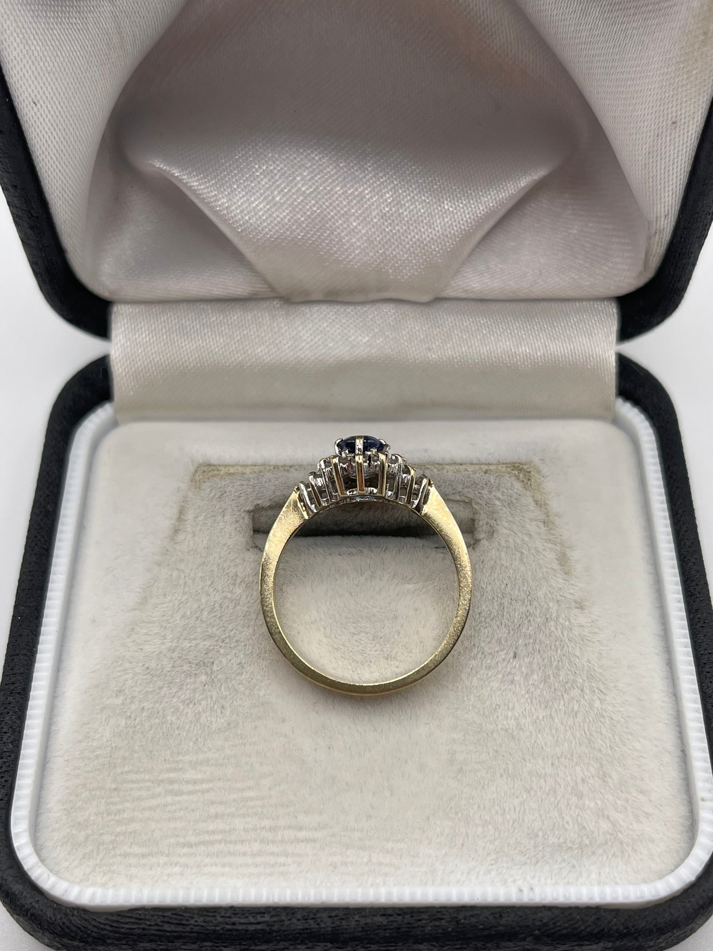 9ct gold sapphire and diamond ring