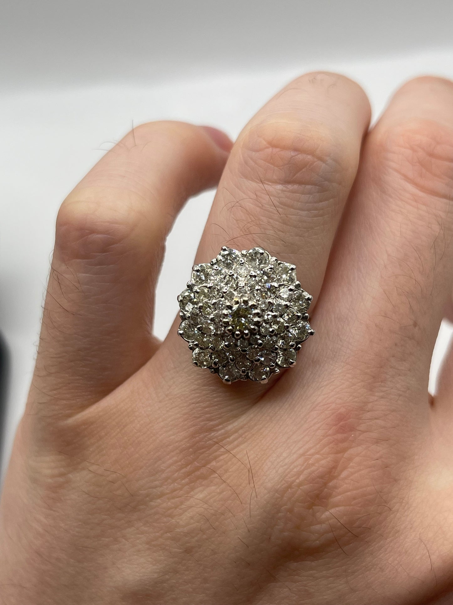 18ct white gold diamond cluster ring