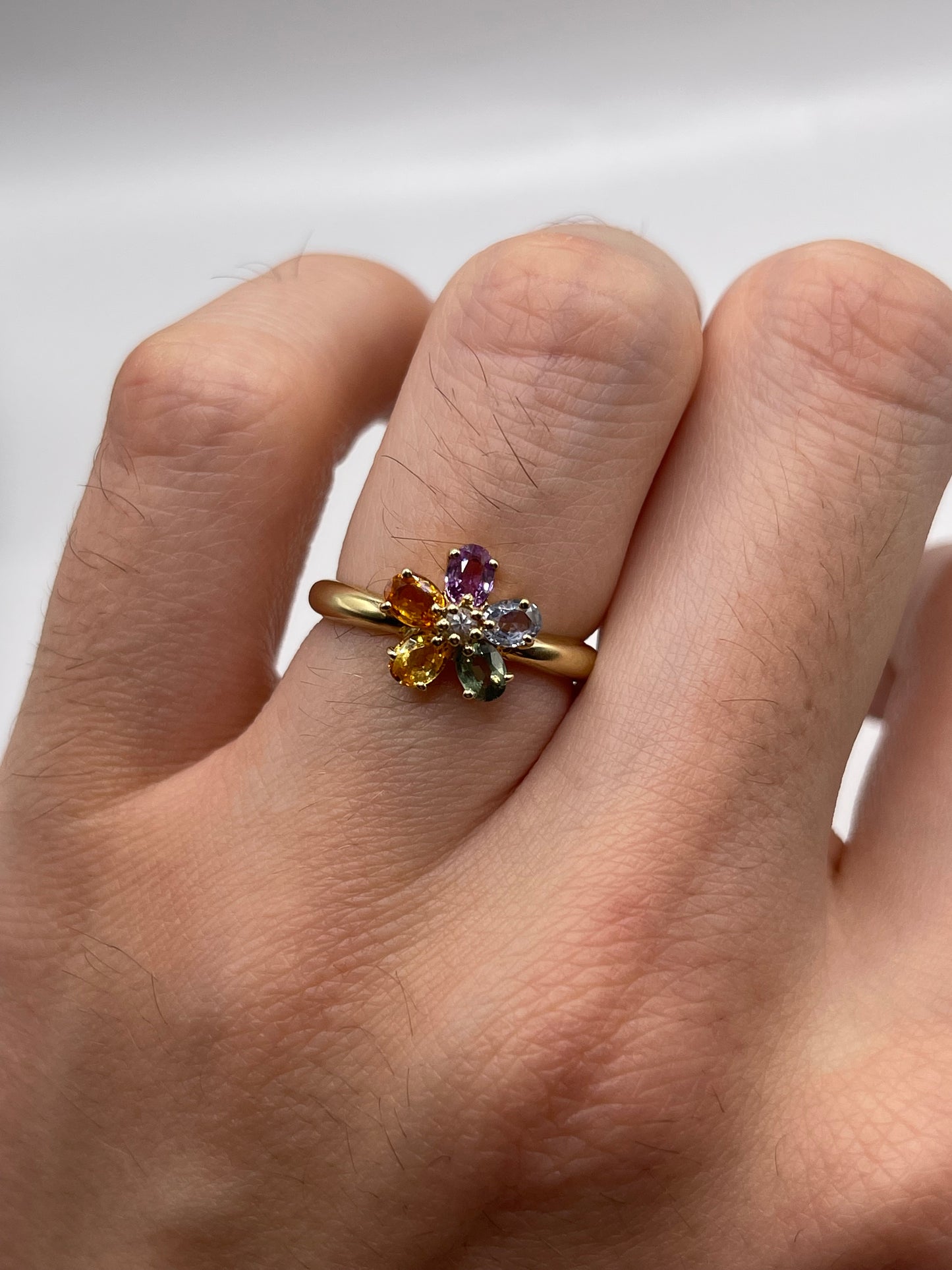 9ct gold sapphire and diamond ring