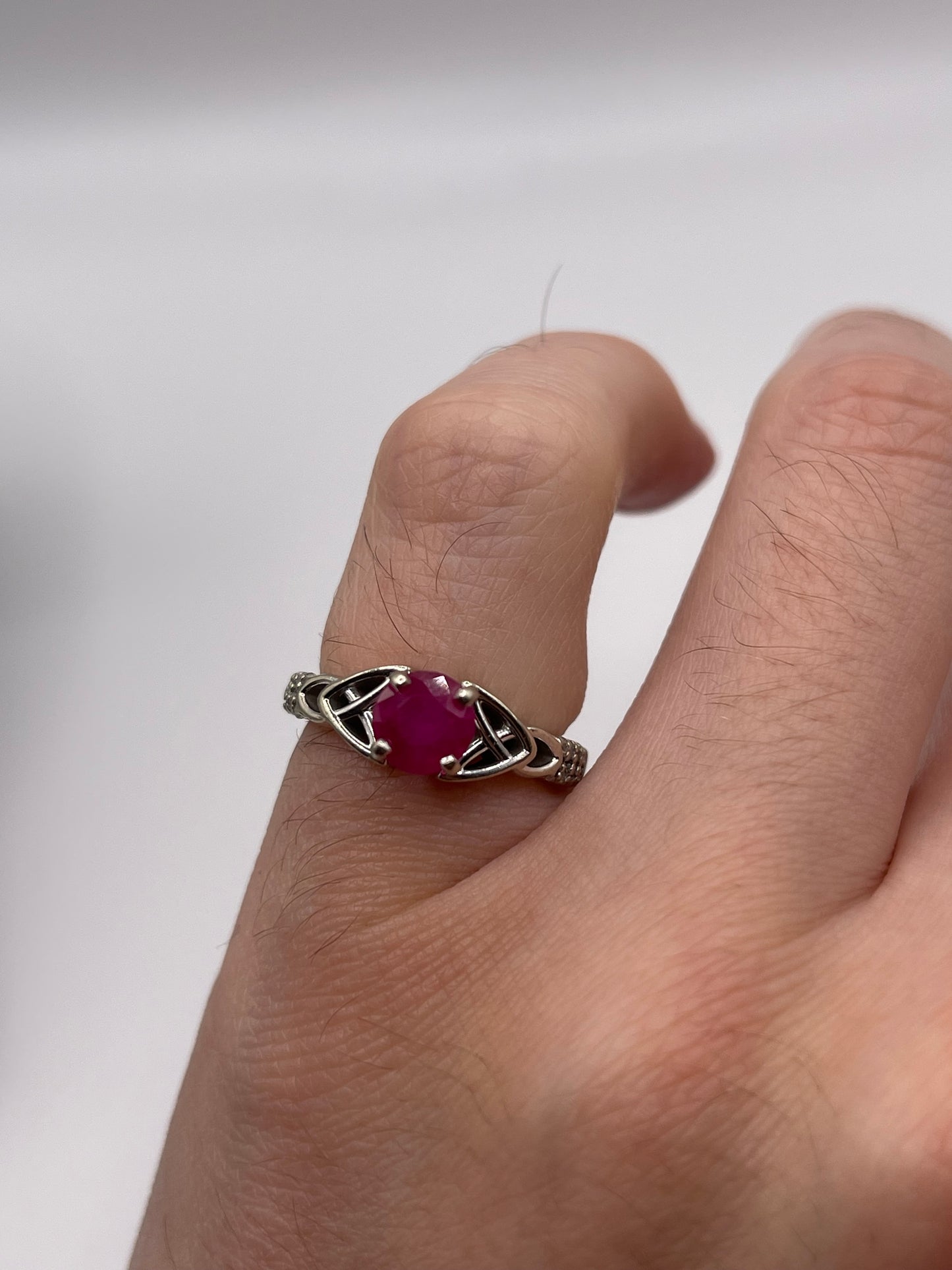 14ct white gold ruby and diamond ring