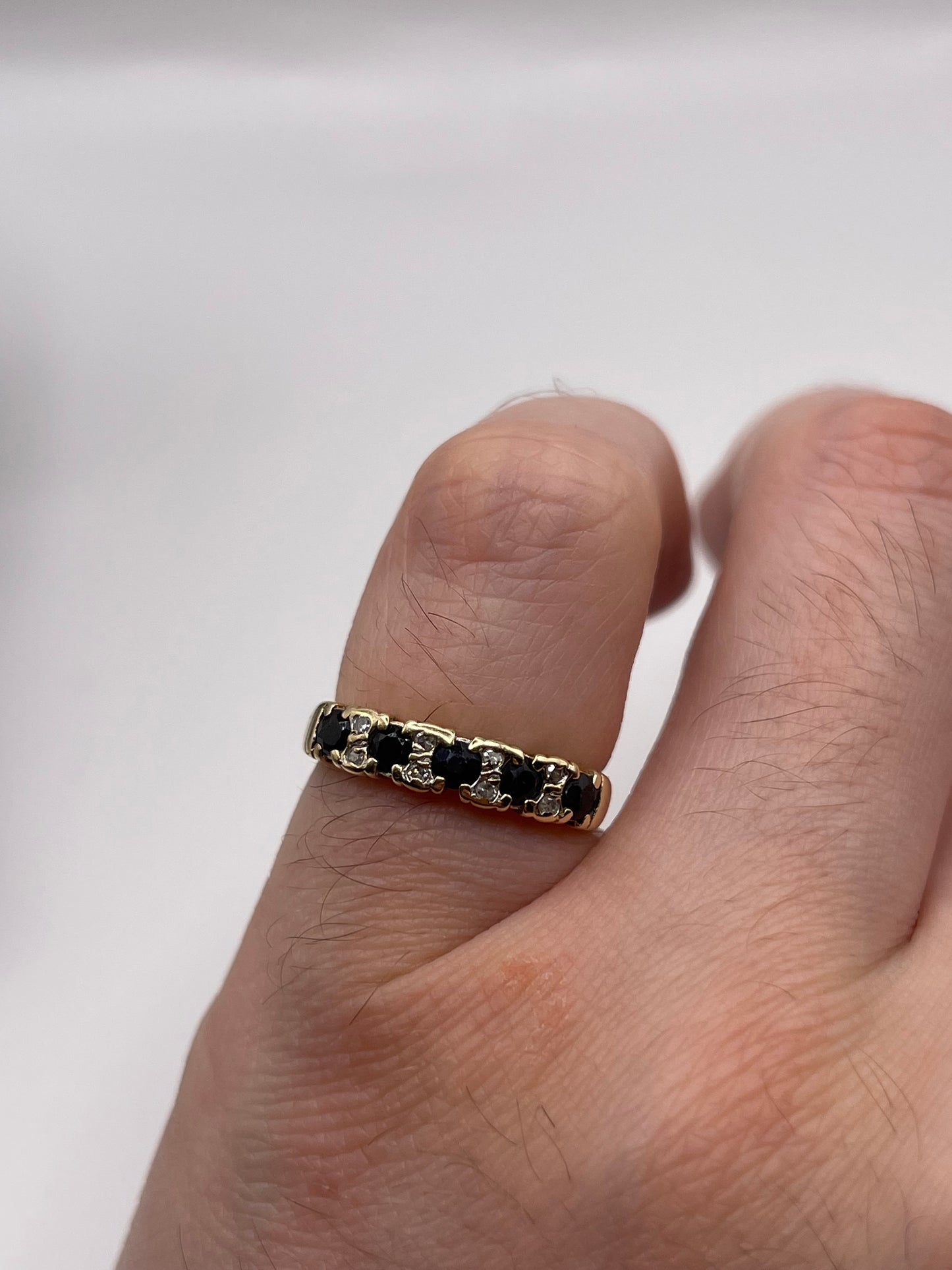 9ct gold sapphire and diamond ring