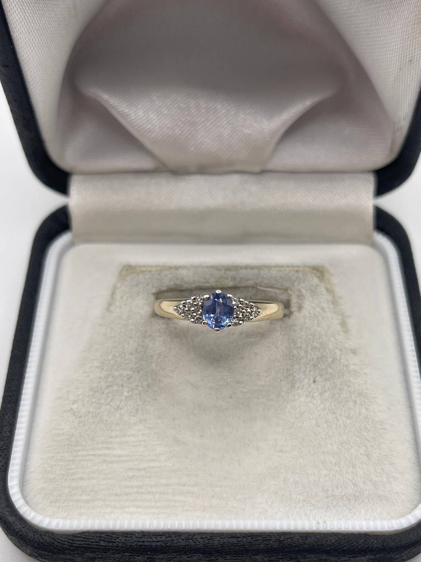 9ct gold sapphire and diamond ring