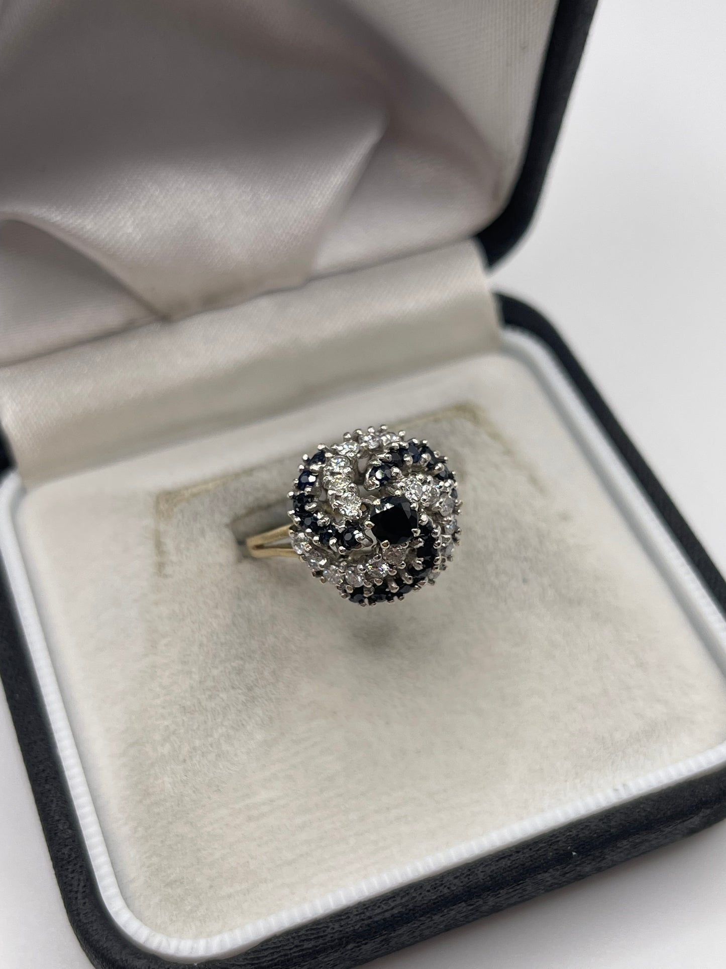 9ct gold sapphire and diamond ring