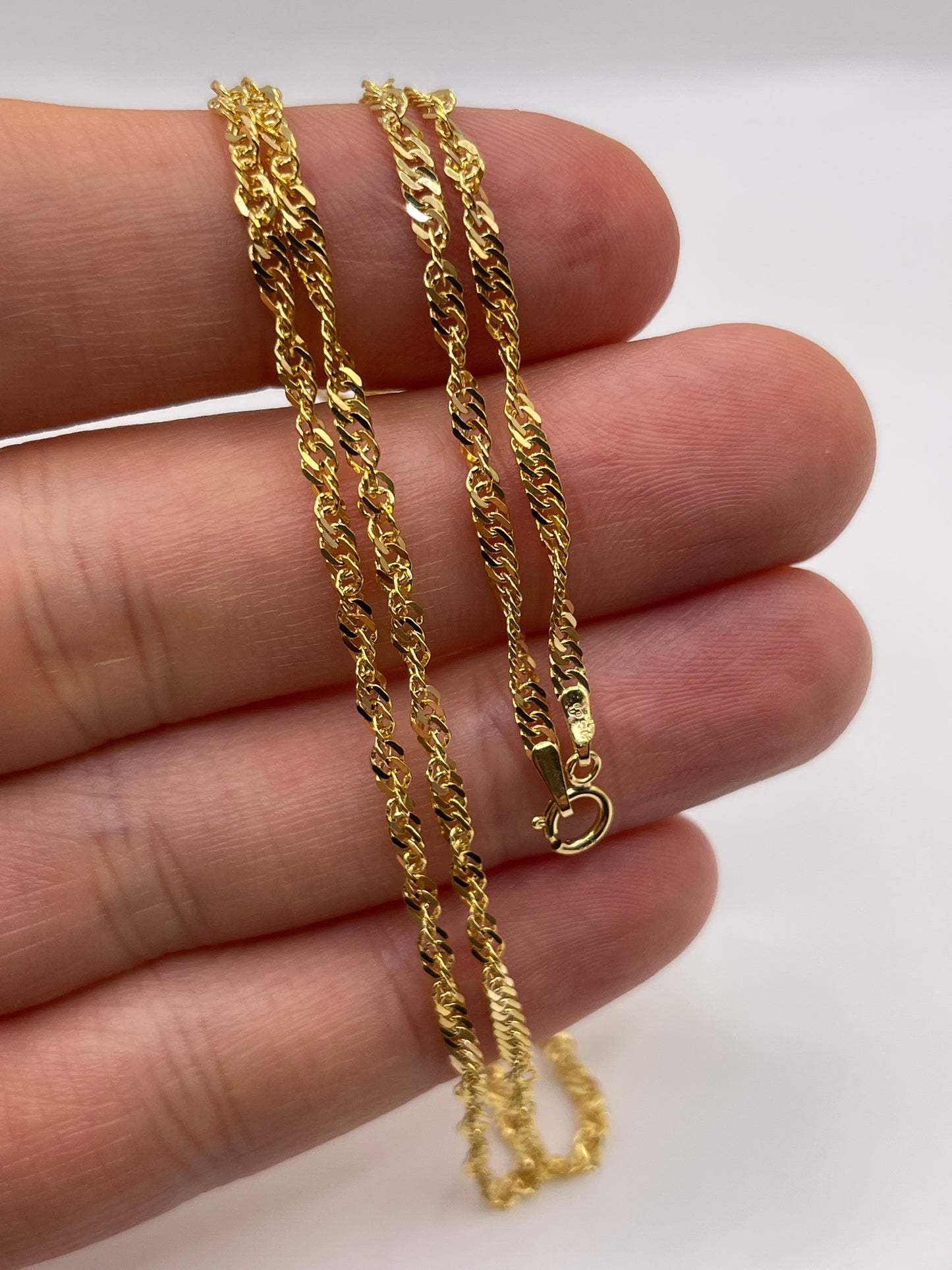 9ct gold chain 489