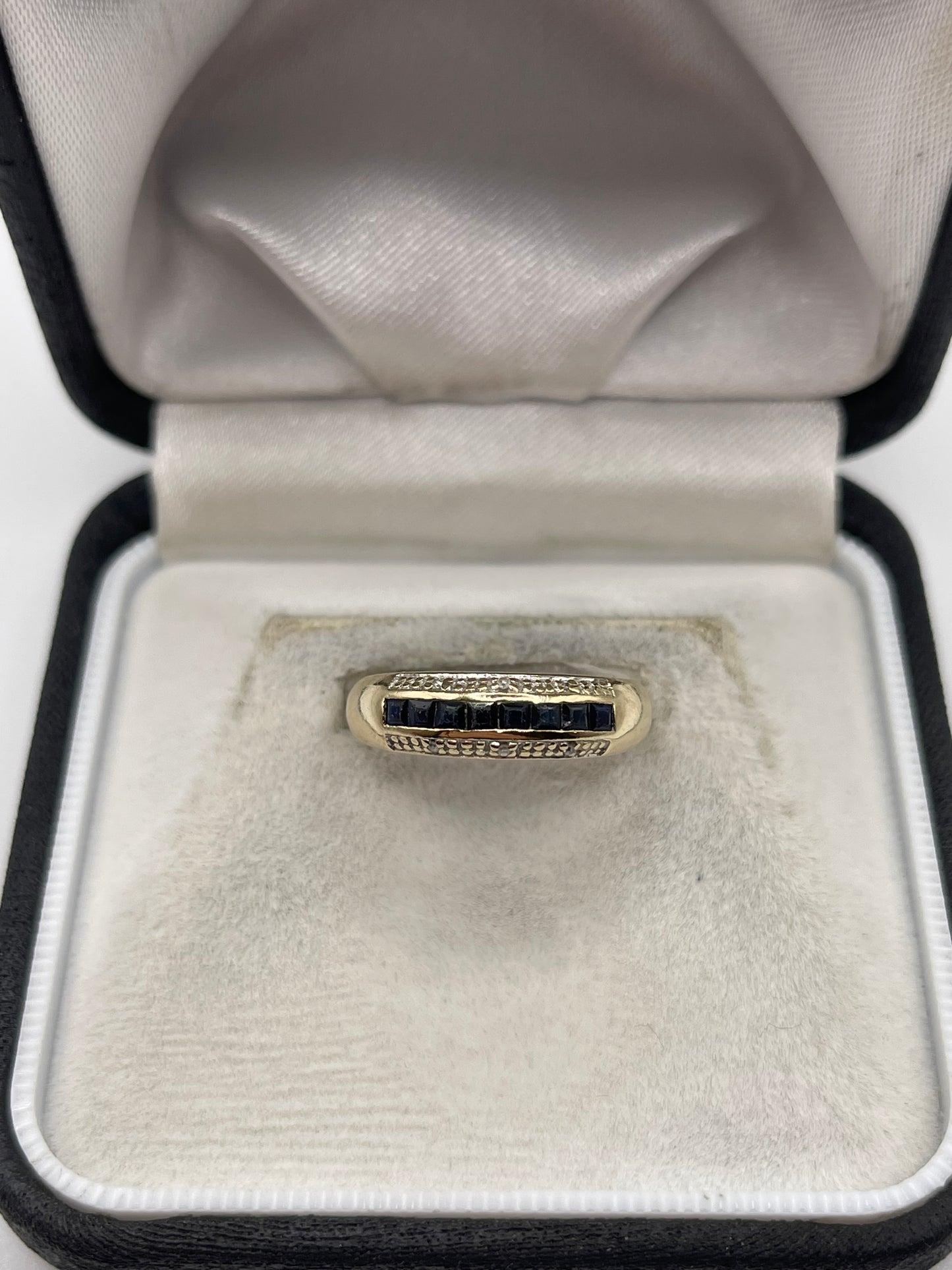 9ct gold sapphire and diamond ring