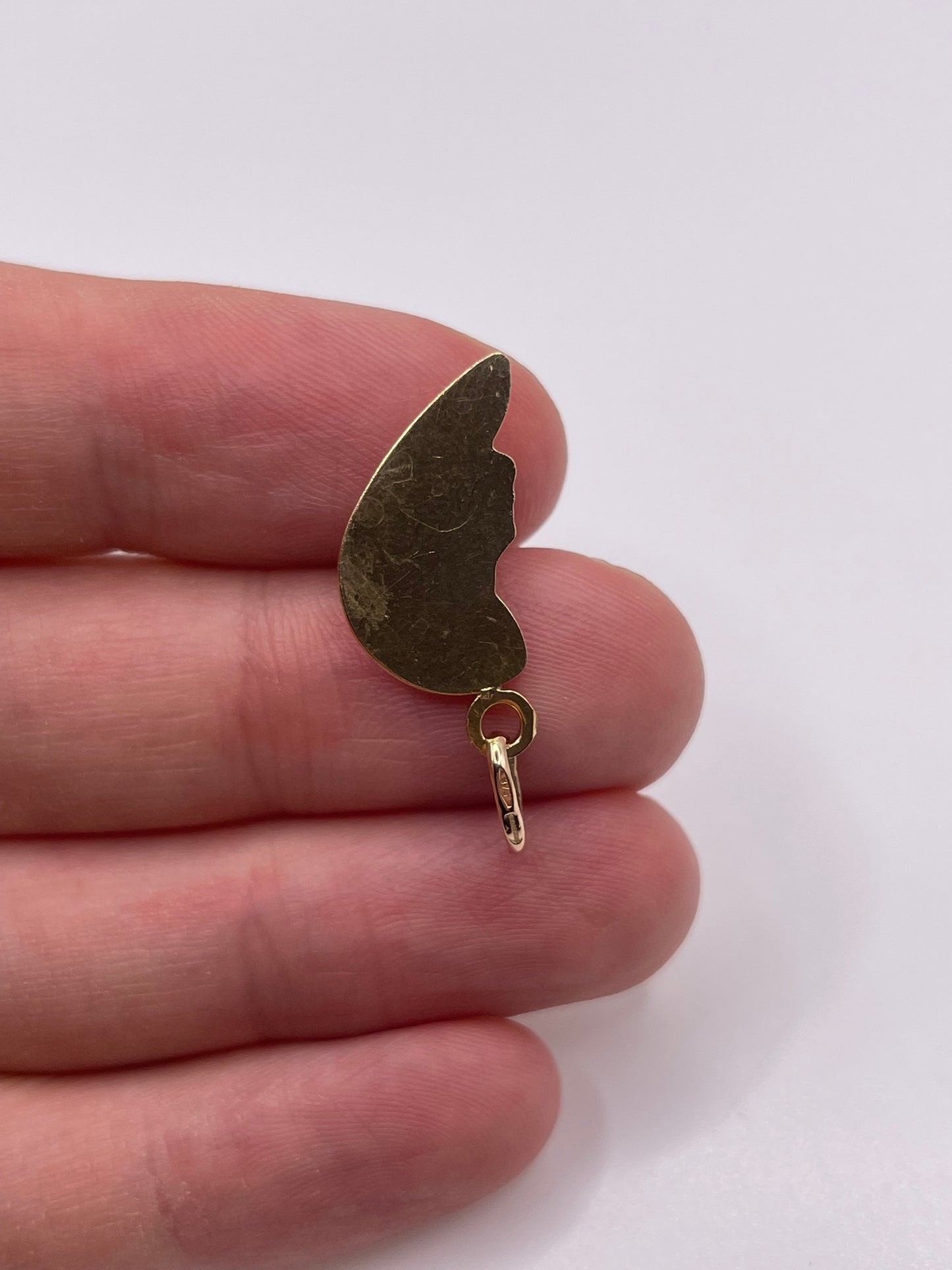 9ct gold portrait pendant