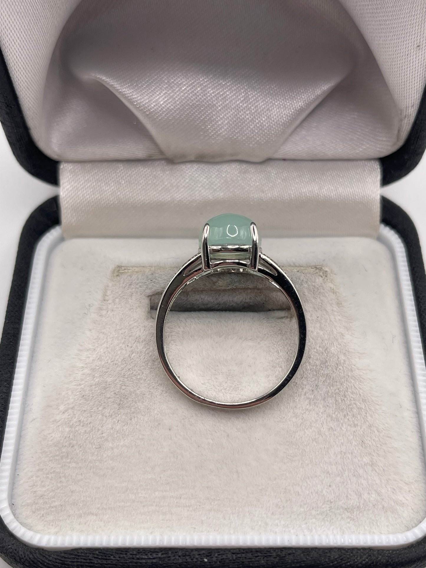 Silver gemstone ring