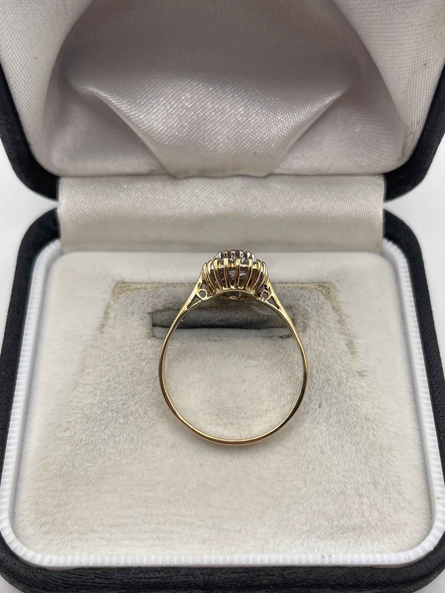 9ct gold amethyst and diamond ring