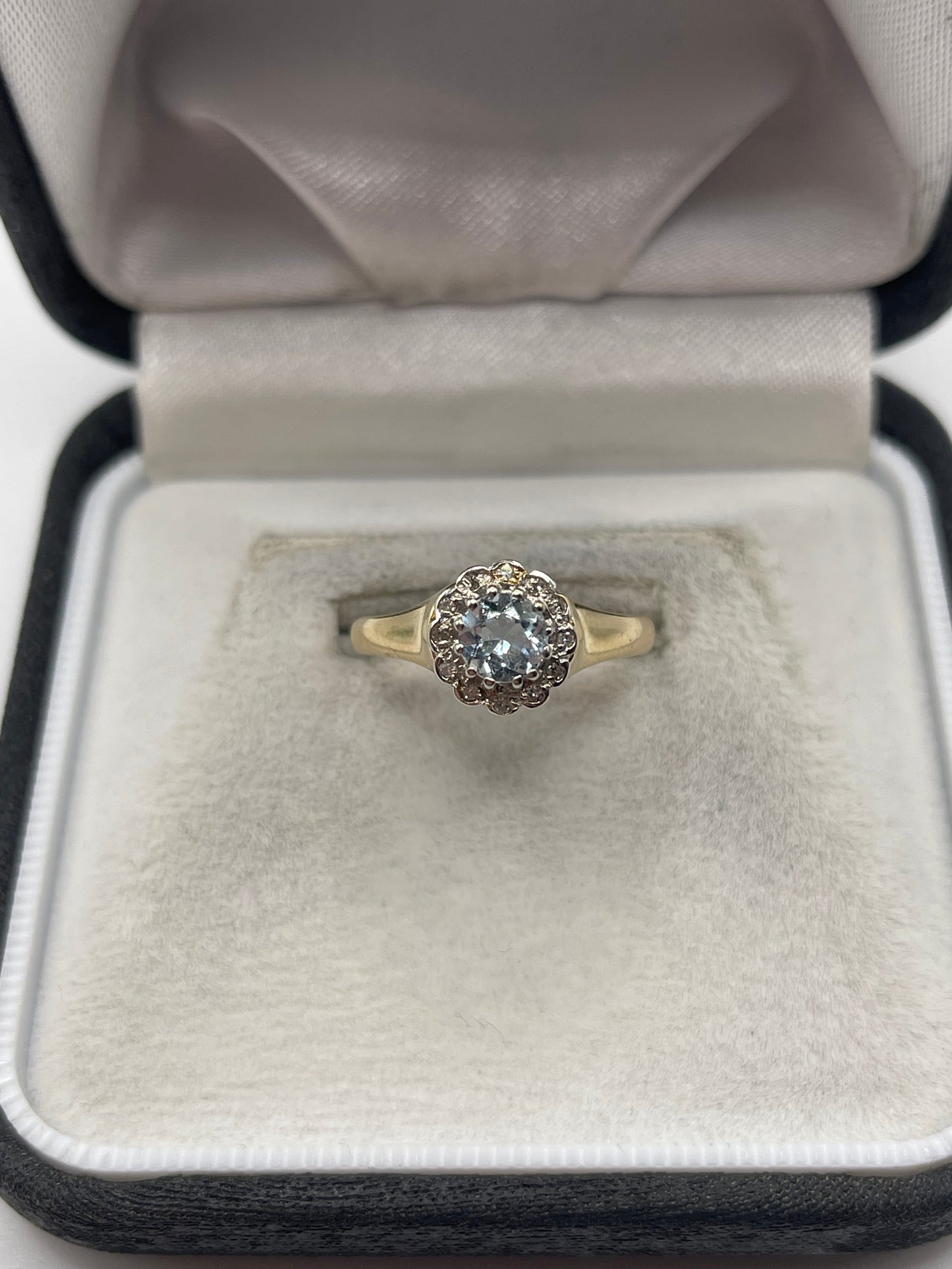 9ct gold topaz and diamond ring