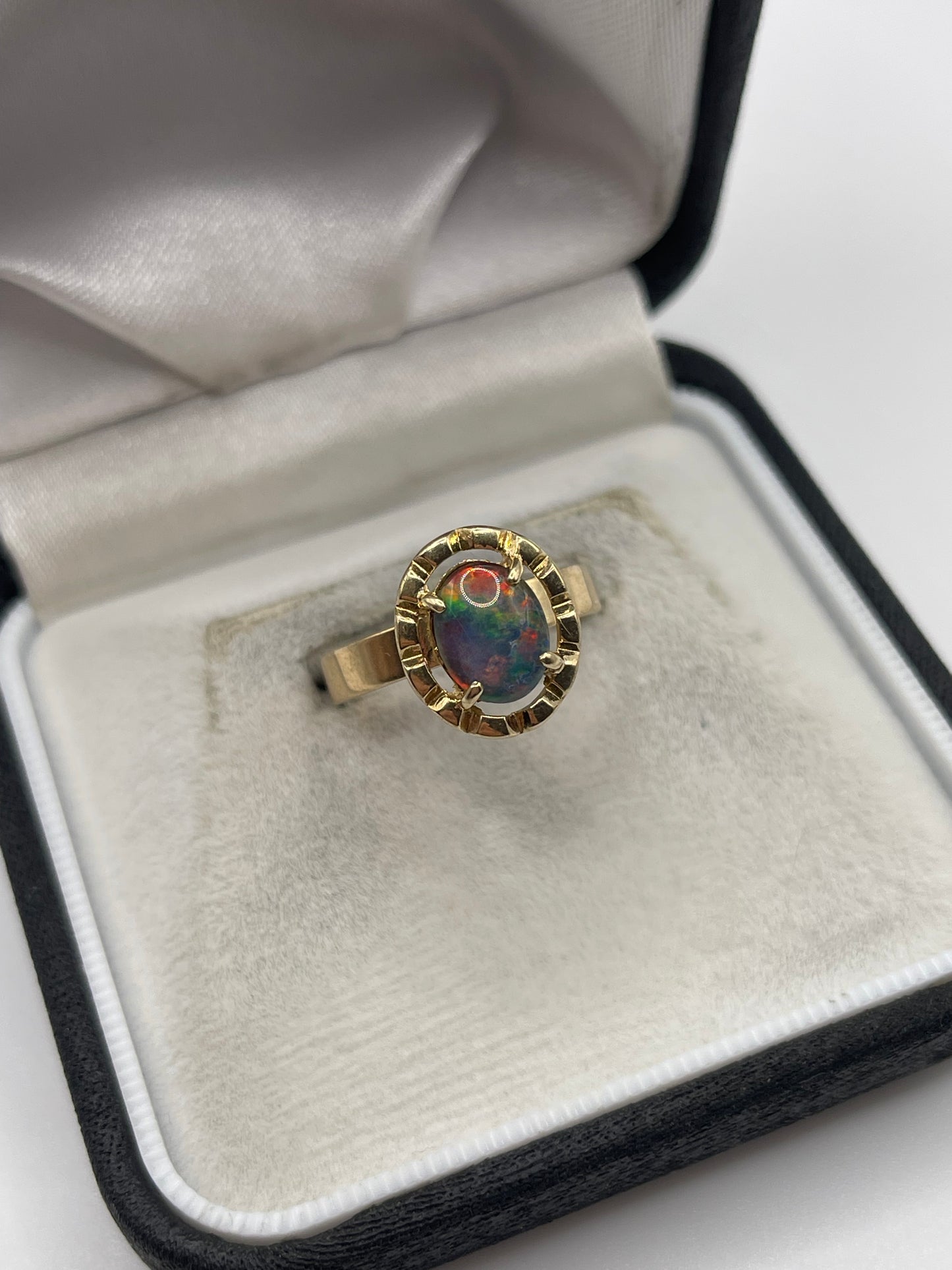 9ct gold black opal triplet ring