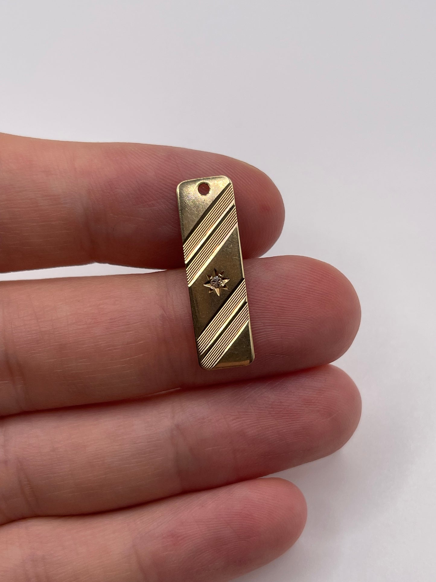9ct gold diamond pendant