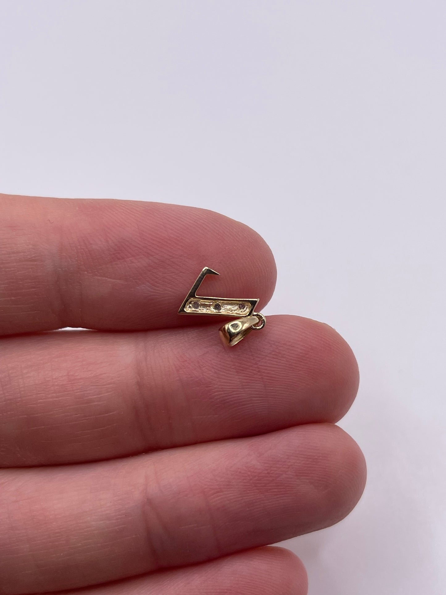 9ct gold diamond initial Z pendant