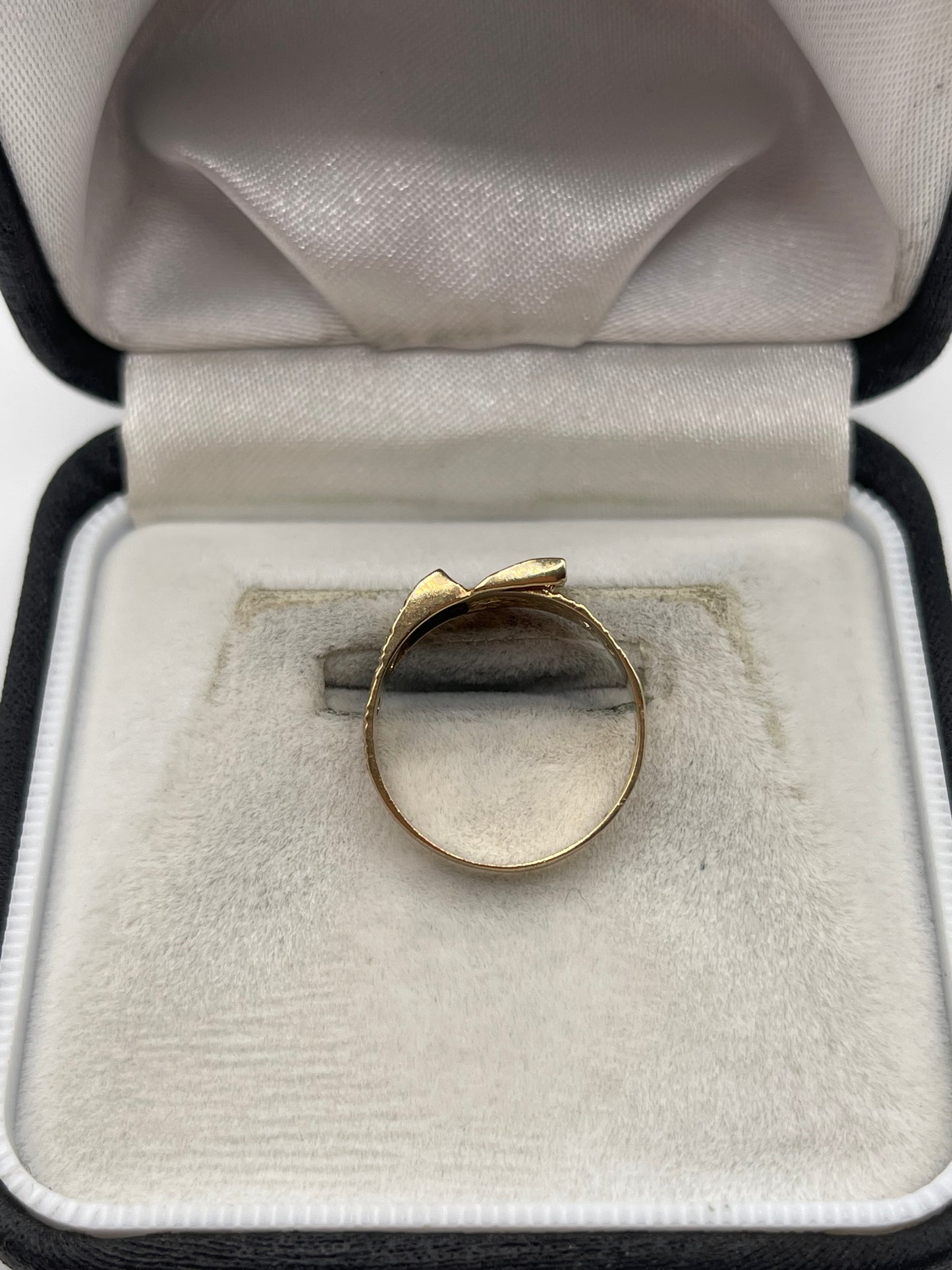 9ct gold buckle ring